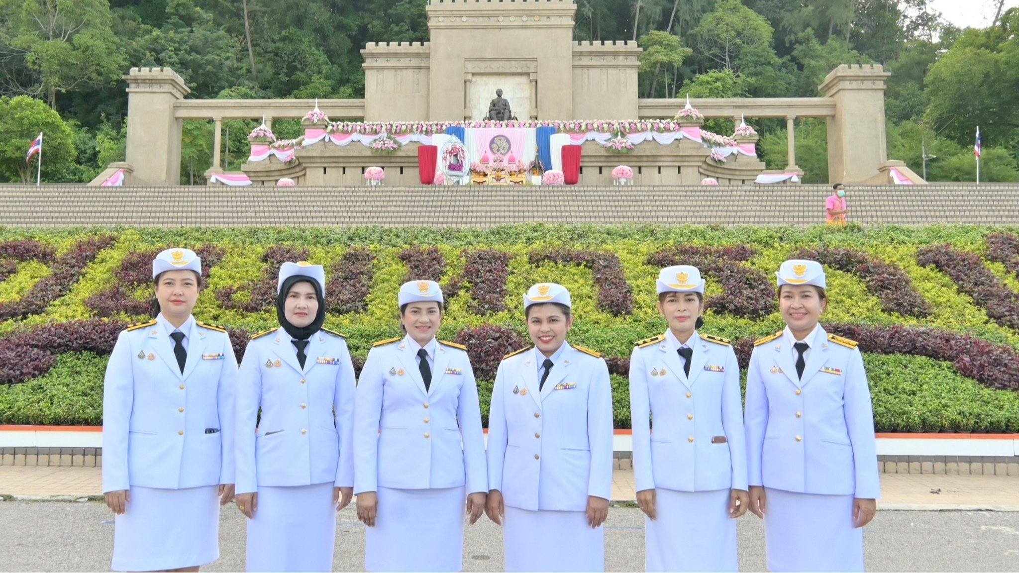 โรงพยาบาลสงขลา ร่วมพิธีวางพวงมาลาถวายราชสักการะพระบรมราชานุสาวรีย์พระบาทสมเด็จพร...