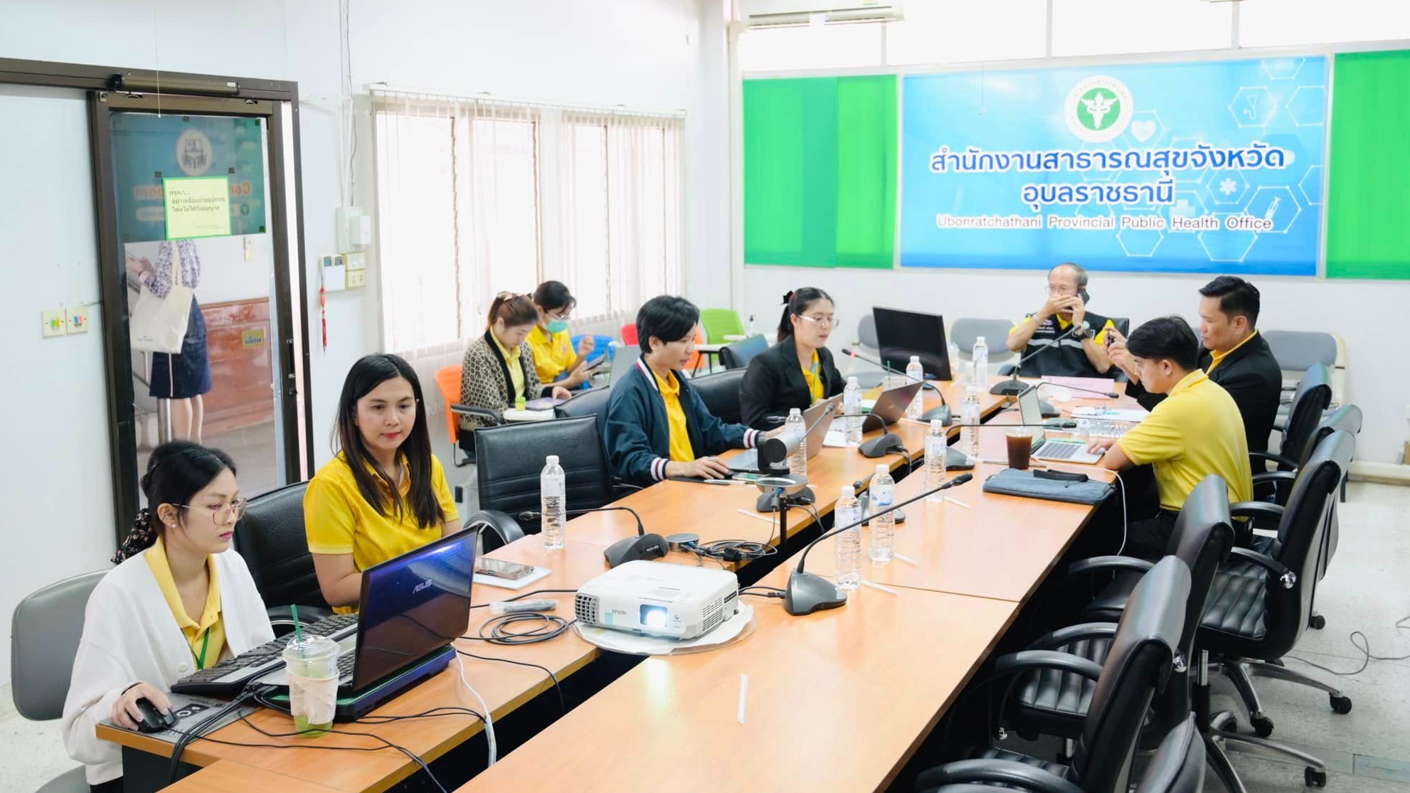 นพ.สสจ.อุบลฯ ประธานกล่าวเปิดการประชุมปฏิบัติการเชิงพัฒนาระบบเฝ้าระวังโรคที่ต้องร...