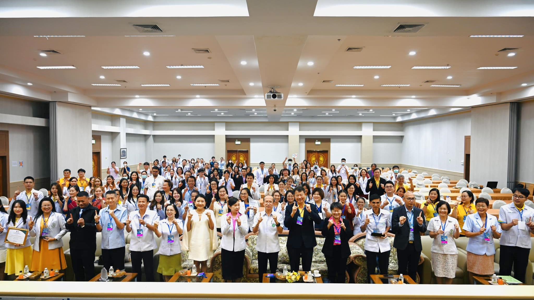 นพ.สสจ.อุบลฯ ประธานในพิธีเปิดการประชุมเชิงปฏิบัติการพัฒนาวิชาการเภสัชกรรม เขตสุข...