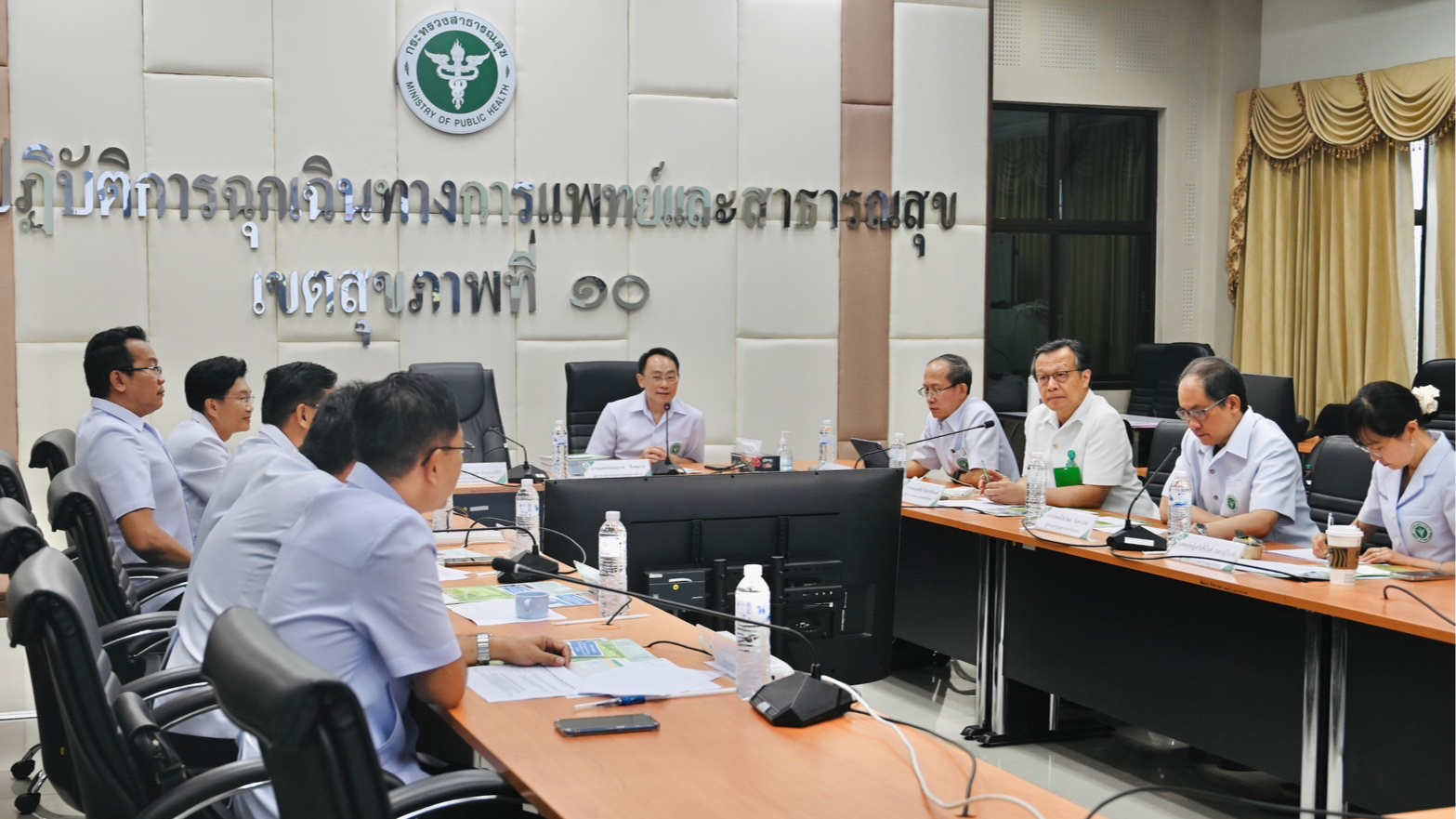 นพ.สสจ.อุบลฯ เข้าร่วมประชุมพิจารณาคัดเลือกเพื่อประเมินบุคคลเพื่อเลื่อนขึ้นแต่งตั...