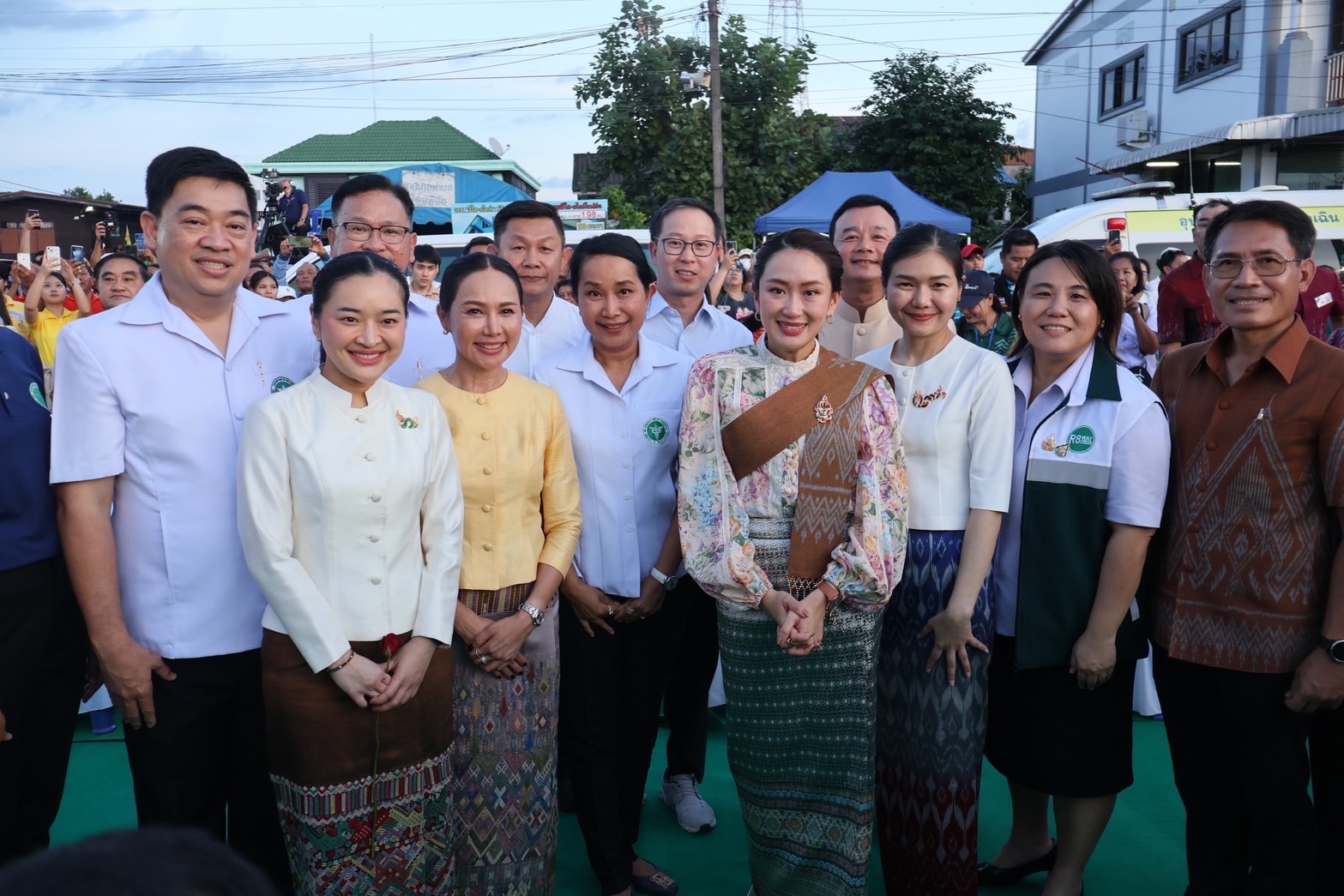 โรงพยาบาลหนองคาย ; ร่วมให้การต้อนรับนายกรัฐมนตรี ในพิธีบวงสรวงบูชาพญาพิสัยสัตตนา...