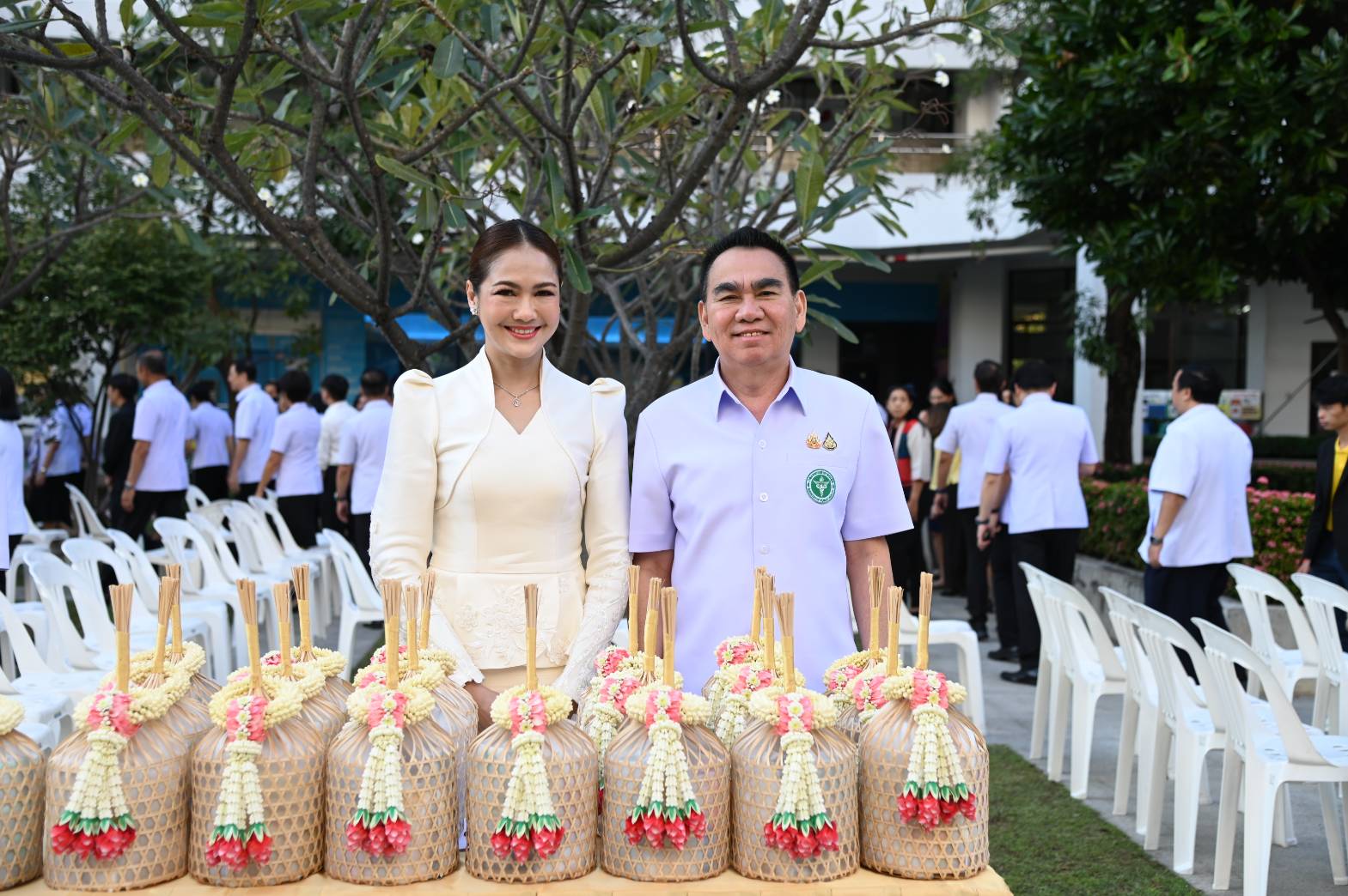 ทำบุญตักบาตร เนื่องในโอกาสวันขึ้นปีใหม่ กระทรวงสาธารณสุข ประจำปีพุทธศักราช 2568