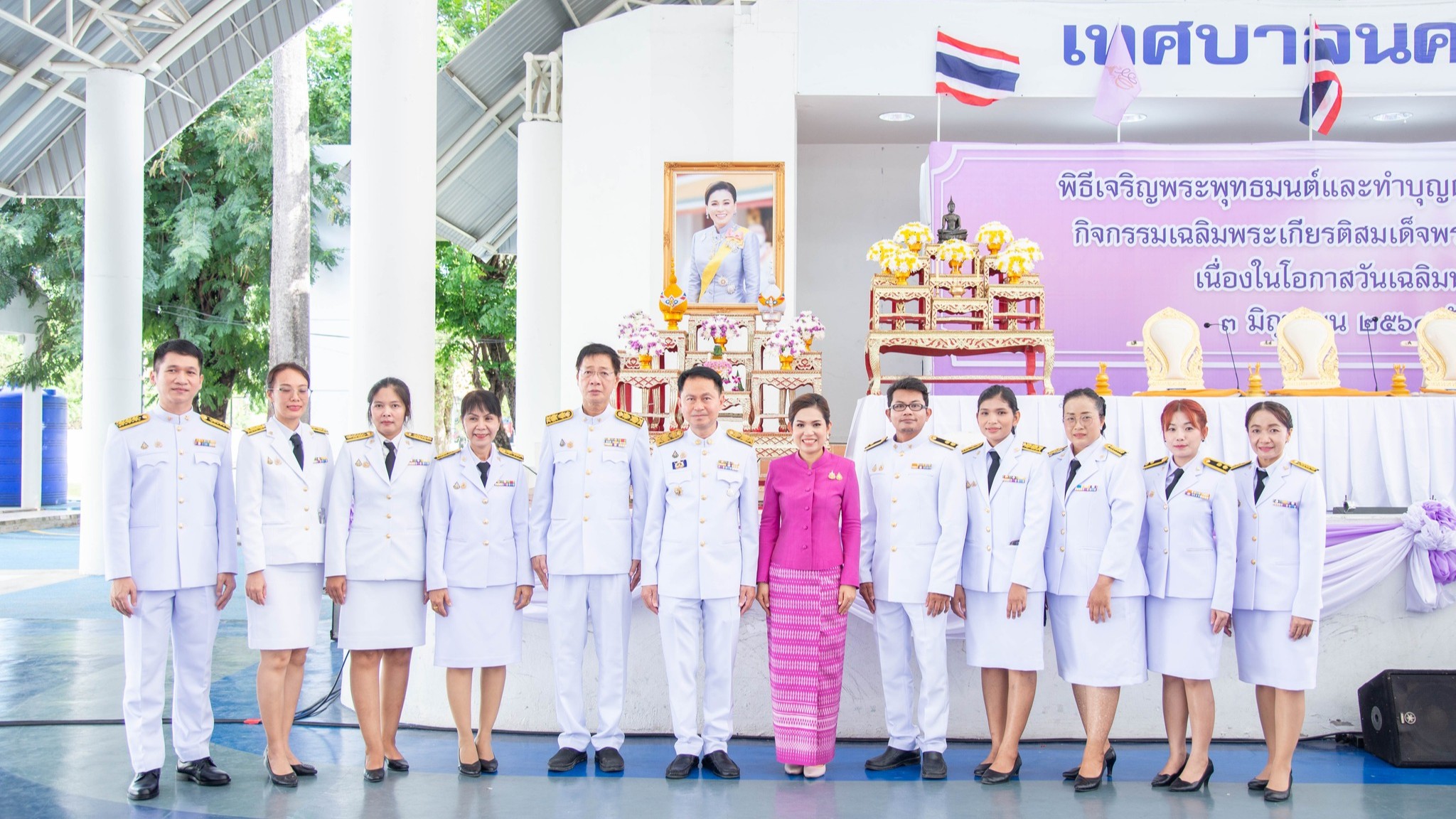 รพ.บุรีรัมย์ ร่วมพิธีเจริญพระพุทธมนต์และทำบุญตักบาตรถวายเป็นพระราชกุศล เนื่องในโอกาสวันเฉลิมพระชนมพรรษาสมเด็จพระนางเจ้าฯ พระบรมราชินี