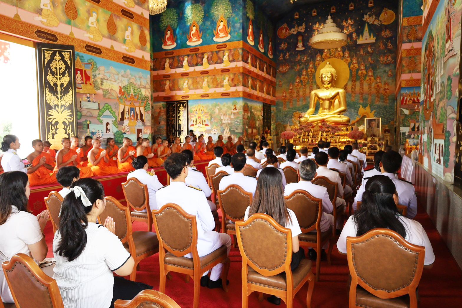 สธ.ตรัง ร่วมพิธีถวายภัตตาหารพระราชทานของพระบาทสมเด็จพระเจ้าอยู่หัว แด่พระภิกษุ สามเณร ในการสอบบาลีสนามหลวง ครั้งที่ ๑ ครั้งหลัง ปี พ.ศ. ๒๕๖๘