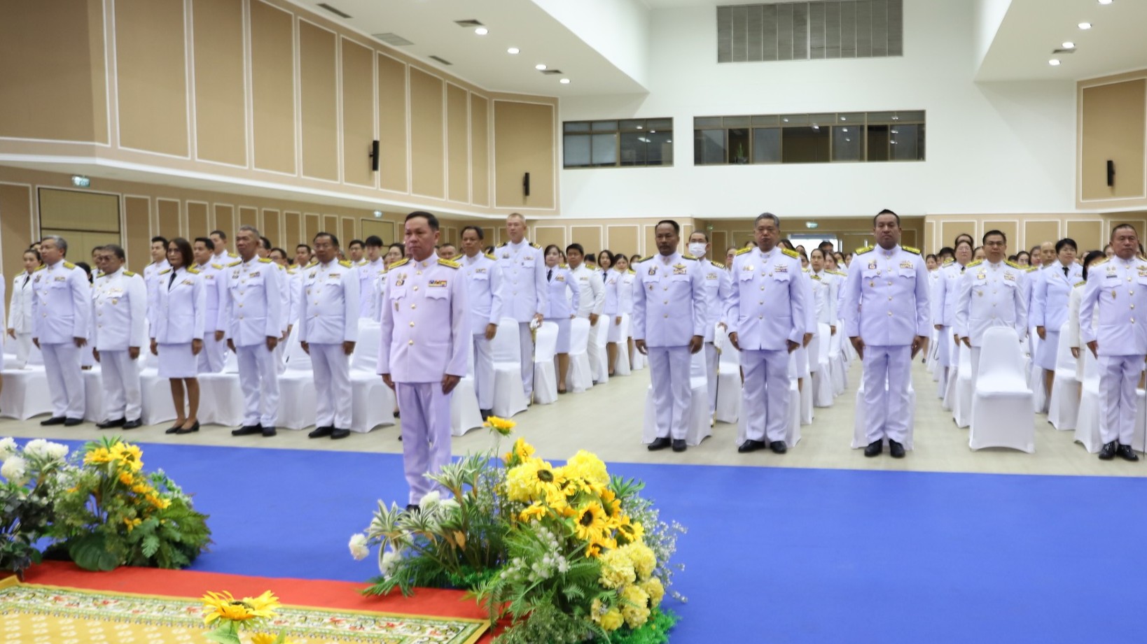 สสจ.สมุทรปราการ ร่วมพิธีวางพวงมาลาถวายราชสักการะเนื่องในวันที่ระลึกคล้ายวันสวรรค...
