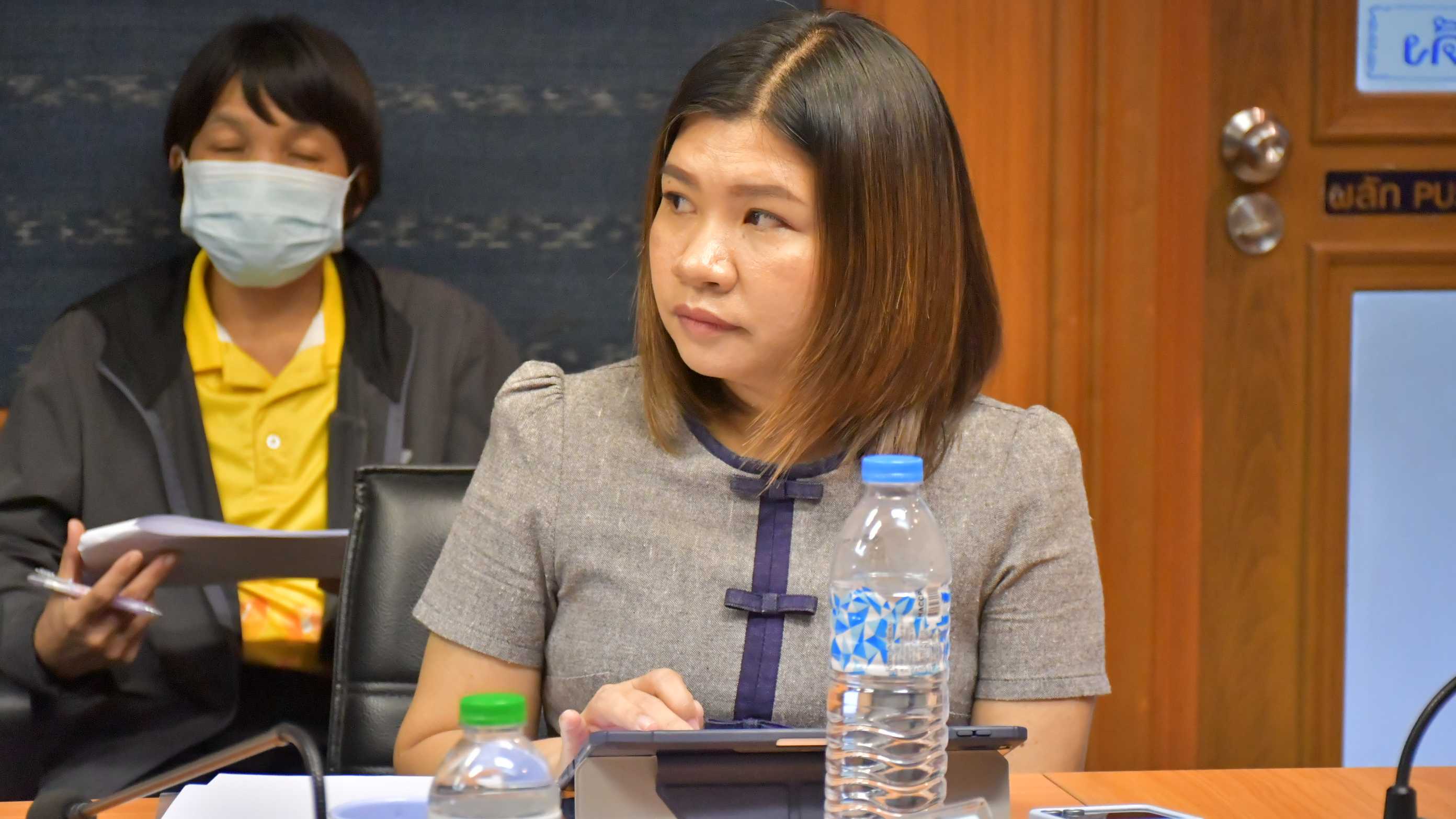 สสจ.สกลนคร “ร่วมประชุมชี้แจงแนวทางการดำเนินงานพัฒนาและฟื้นฟูหมู่บ้าน/ชุมชนกองทุน...