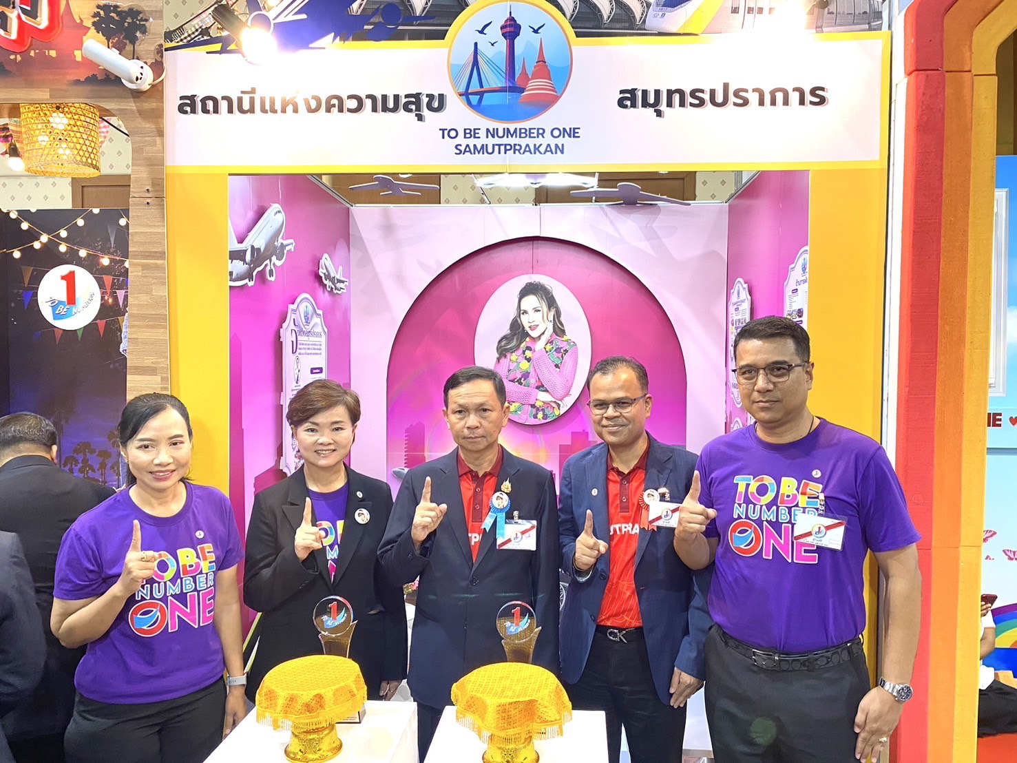 สสจ.สมุทรปราการ ร่วมงานมหกรรมรวมพลสมาชิก TO BE NUMBER ONE ประจำปี 2568