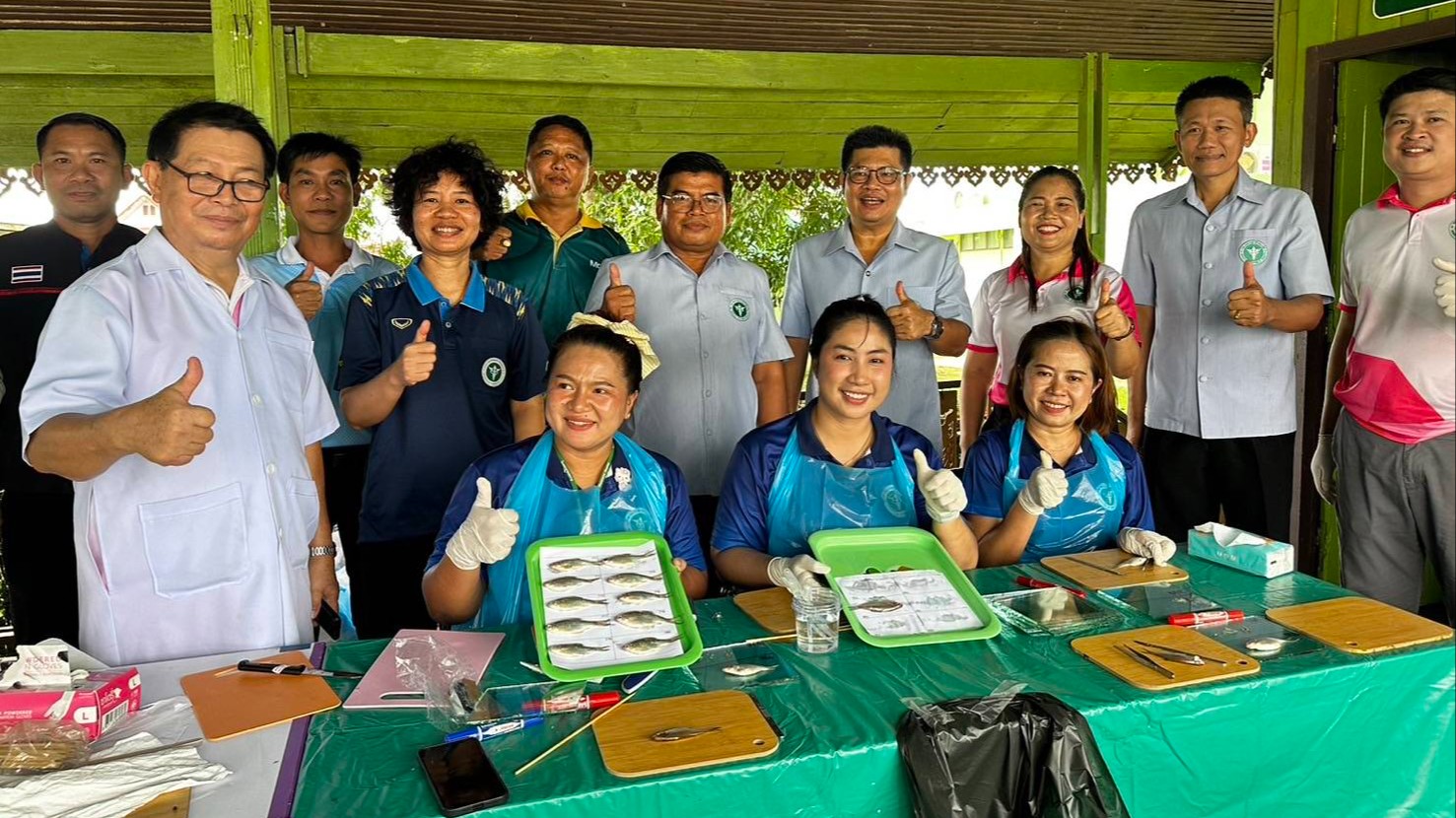 สา’สุขอุบลฯ ร่วมออกปฏิบัติการสำรวจหาตัวอ่อนพยาธิใบไม้ตับระยะเมตาเซอร์คาเรีย ในปล...