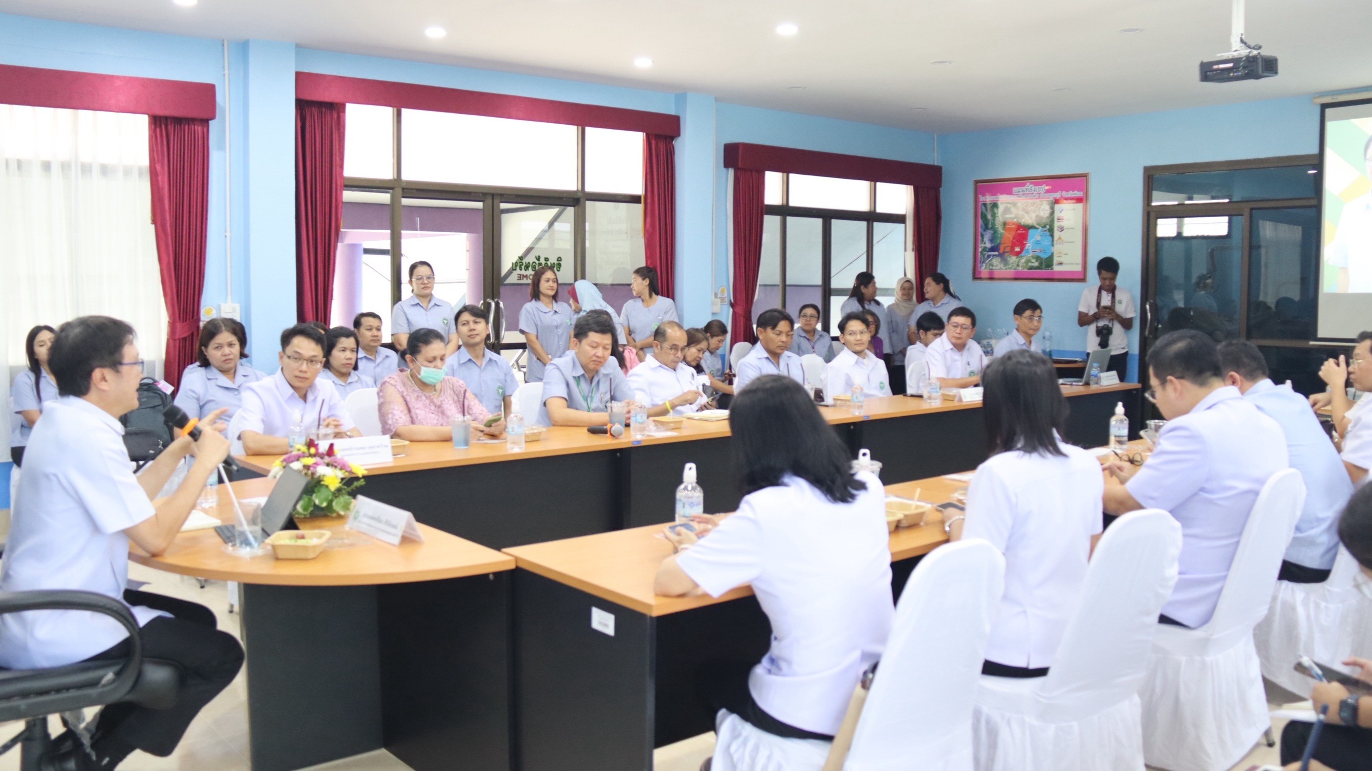 ผู้ตรวจราชการกระทรวงสาธารณสุข เขตสุขภาพที่ 11 ลงพื้นที่ตรวจเยี่ยมและติดตามผลการดำเนินงานตามประเด็นการตรวจราชการและนิเทศงานกรณีปกติ ระดับกระทรวงสาธารณสุข รอบที่ 2 / 2568 ในพื้นที่อำเภอคุระบุรี