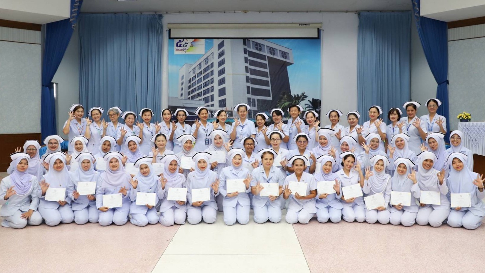 รพ.สุไหงโก-ลก จัดกิจกรรมรำลึกและสดุดีคุณงามความดีของ มิสฟลอเรนซ์ ไนติงเกล (ผู้ก่...