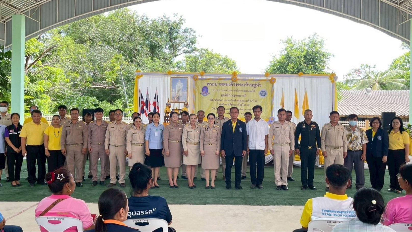 สา’สุขอุบลฯ จัดกิจกรรมให้บริการตรวจคัดกรองมะเร็งเต้านมด้วยเครื่องเอกซเรย์เต้านมเคลื่อนที่ (Mammogram) ในสตรีกลุ่มเสี่ยงและด้อยโอกาส เฉลิมพระเกียรติพระบาทสมเด็จพระเจ้าอยู่หัวฯ ณ ศูนย์บริการทางการแพทย์และสาธารณสุขเทศบาลตำบลนาเยีย อำเภอนาเยีย จังหวัดอุบลราชธ