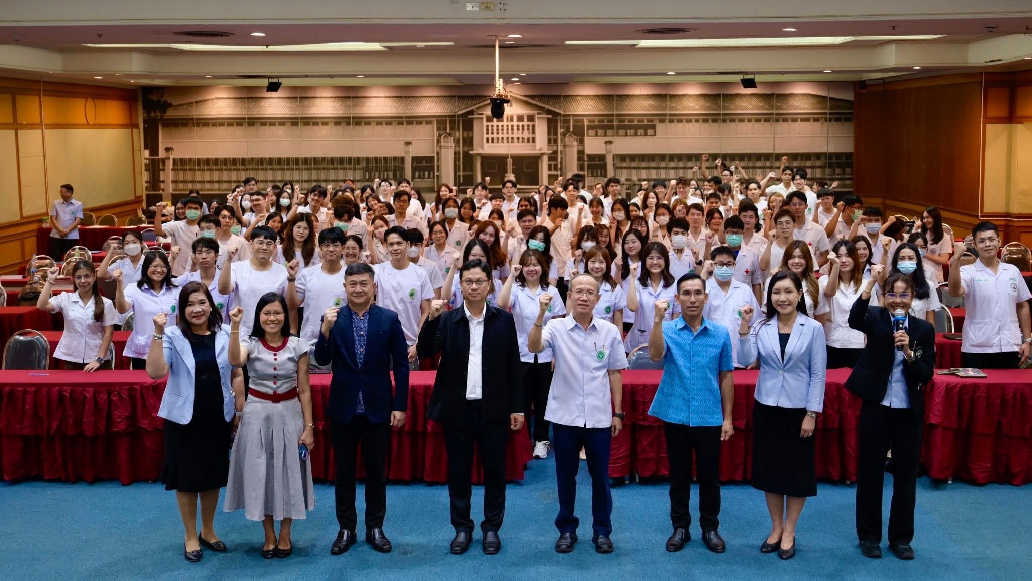 นพ.สสจ.อุบลฯ ประธานในพิธีเปิดปฐมนิเทศข้าราชการบรรจุใหม่ หลักสูตรต้นกล้าข้าราชการ ระดับจังหวัดอุบลราชธานี ประจำปีงบประมาณ ๒๕๖๘