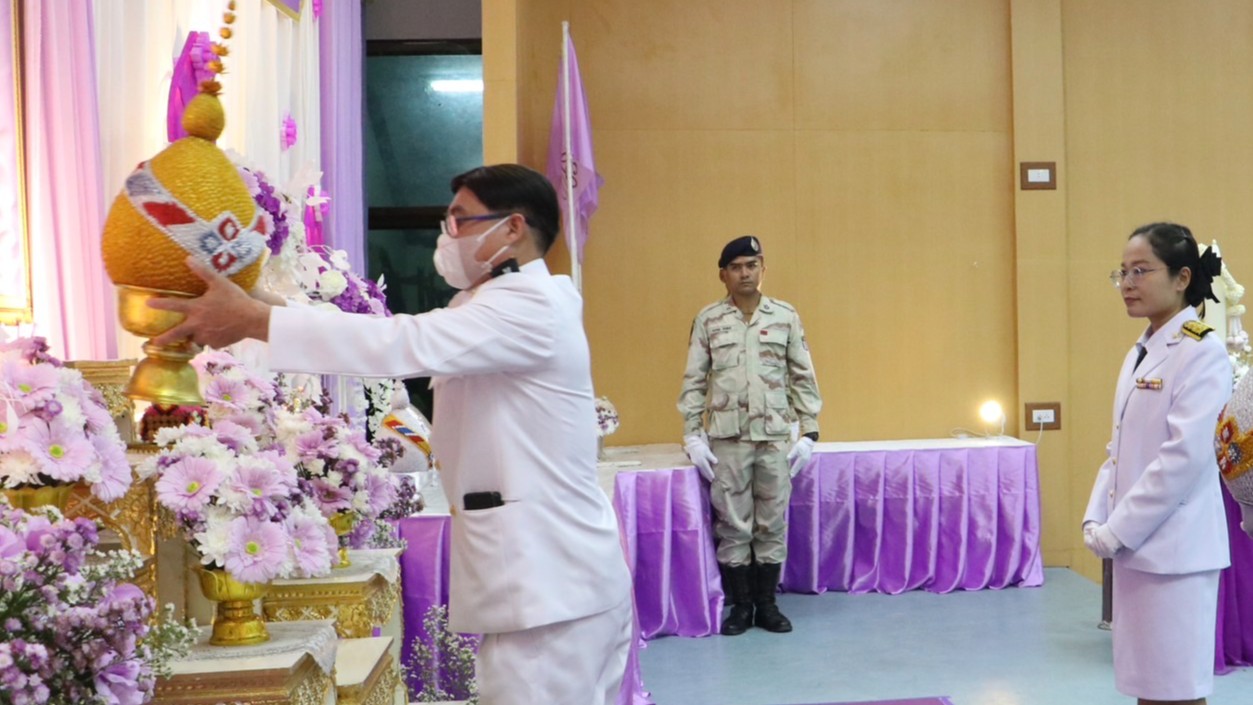 รพ.แม่สอด ร่วมพิธีถวายเครื่องราชสักการะ และพิธีจุดเทียนถวายพระพรชัยมงคล เนื่องในโอกาสวันเฉลิมพระชนมพรรษา สมเด็จพระนางเจ้าฯ พระบรมราชินี 3 มิถุนายน 2568