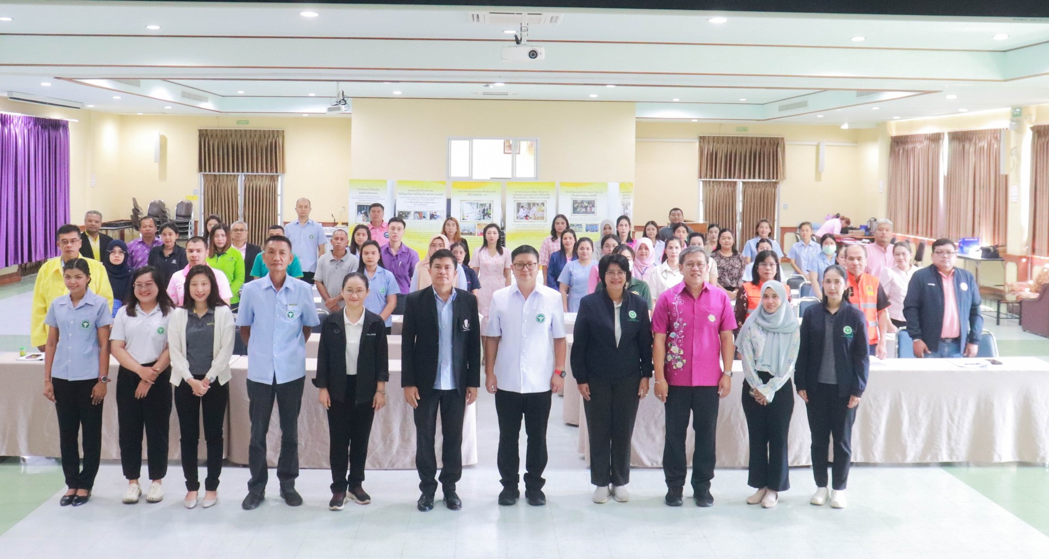 สธ.ตรัง โดยกลุ่มงานอนามัยสิ่งแวดล้อมและอาชีวอนามัย สสจ.ตรัง จัดการประชุมเชิงปฏิบ...