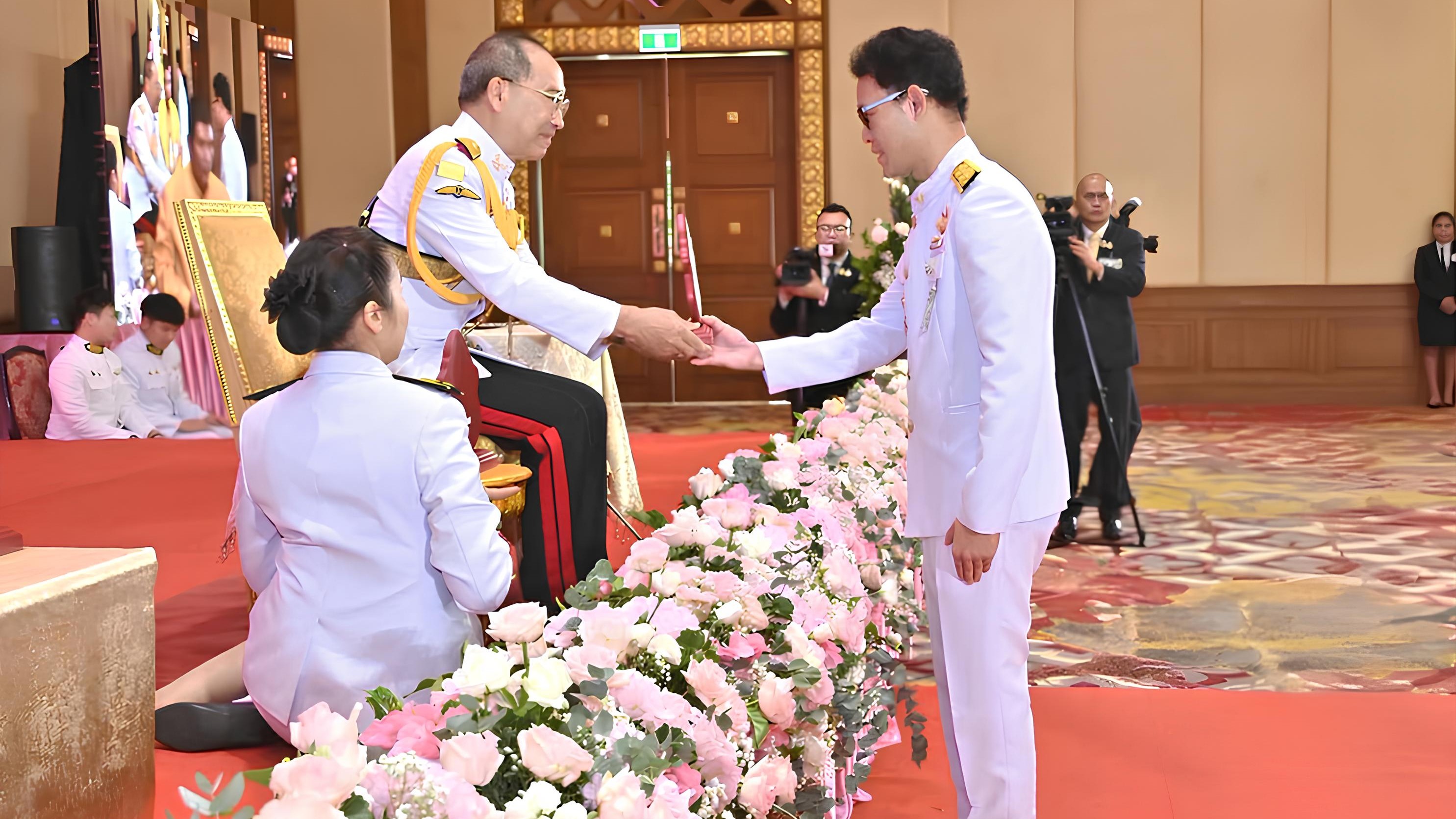 โรงพยาบาลสมเด็จพระยุพราชท่าบ่อ ขอแสดงความยินดีกับนายแพทย์ฐาปนันท์ มหิศนันท์ ในโอกาสได้รับรางวัล “ประชาบดี” ประจำปี พ.ศ. 2568