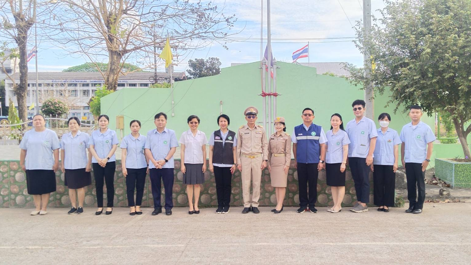 สสจ.สกลนคร “เคารพธงชาติและร้องเพลงชาติไทย ประจำสัปดาห์ น้อมรำลึกในพระมหากรุณาธิคุณพระบาทสมเด็จพระมงกุฎเกล้าเจ้าอยู่หัว”