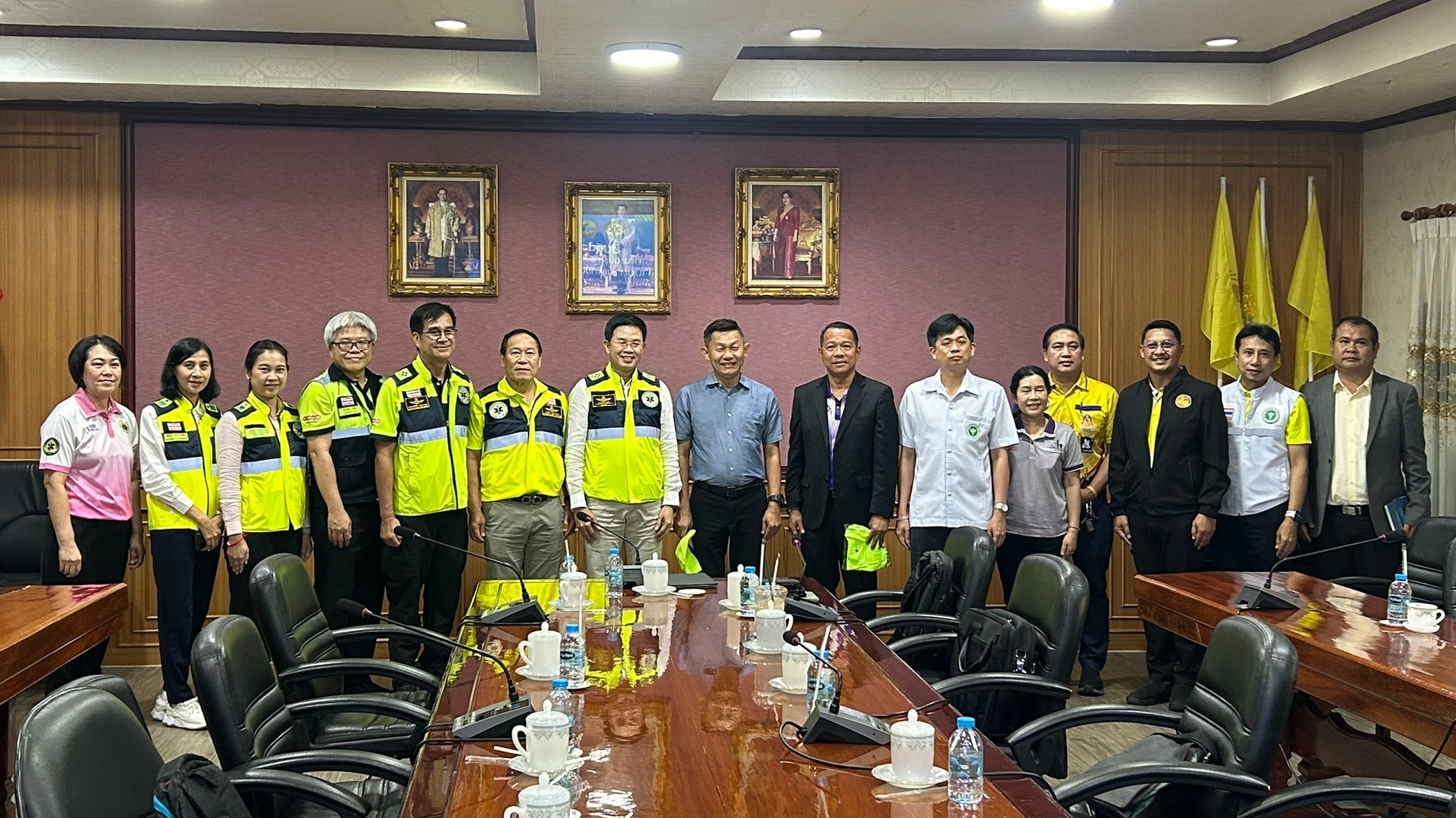 สสจ.หนองคาย ให้การต้อนรับทีมสถาบันการแพทย์ฉุกเฉินแห่งชาติ