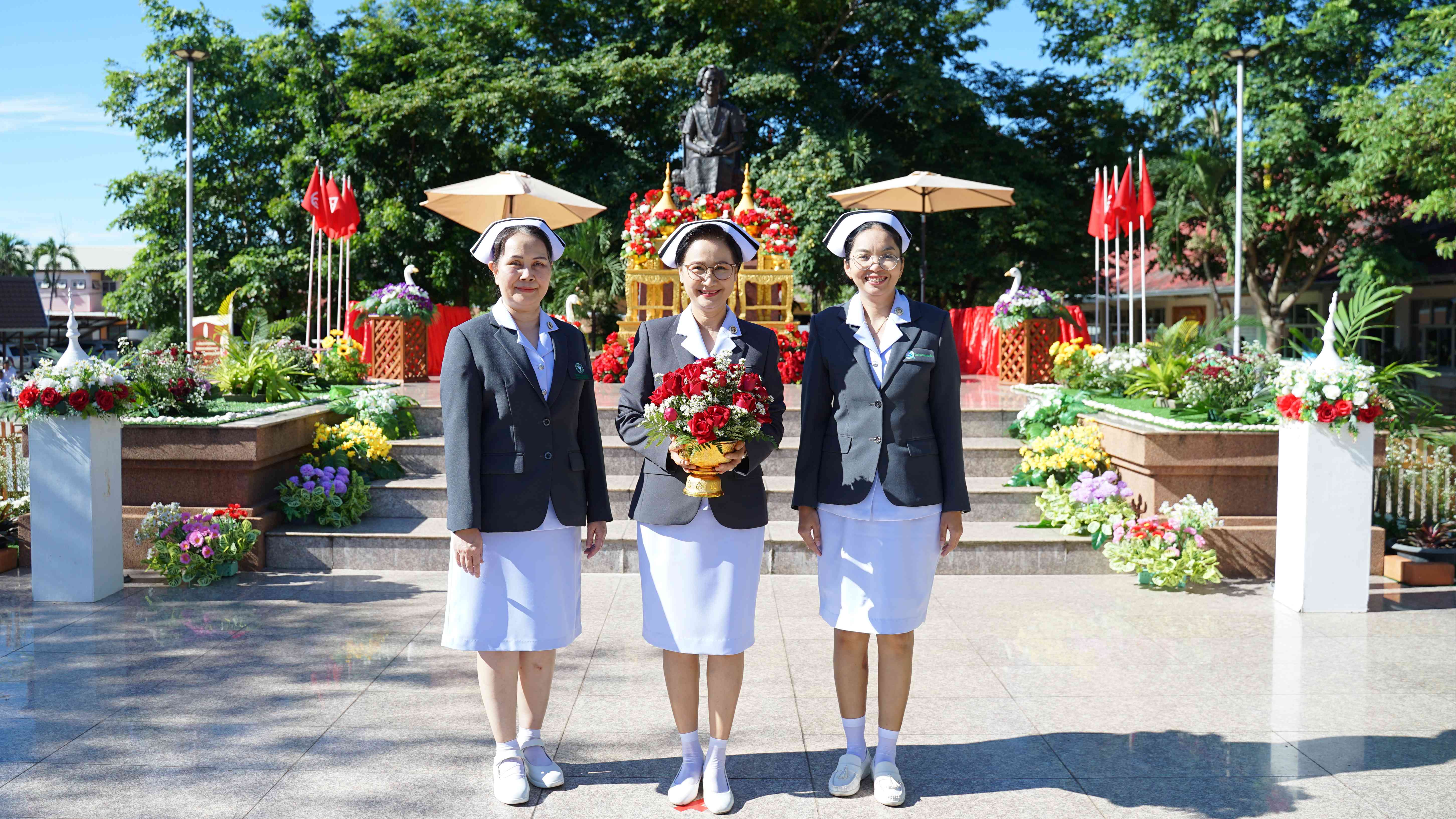 โรงพยาบาลขอนแก่น ร่วมพิธีถวายราชสักการะพระราชานุสาวรีย์สมเด็จพระศรีนครินทราบรมรา...