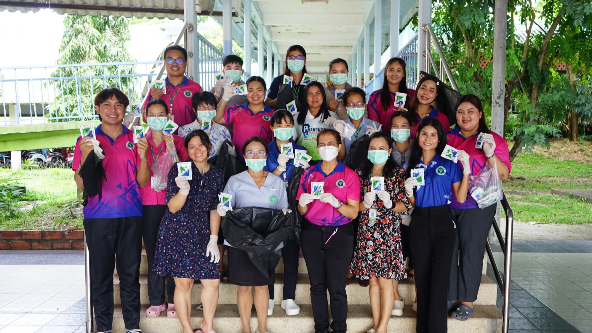 โรงพยาบาลตะกั่วป่า จัดกิจกรรมกำจัดลูกน้ำยุงลาย เดือนมิถุนายน 2568