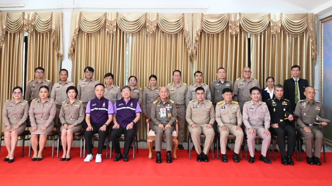 องคมนตรี ติดตามการพัฒนางาน โรงพยาบาลเบญจลักษ์เฉลิมพระเกียรติ ๘๐ พรรษา จังหวัดศรีสะเกษ