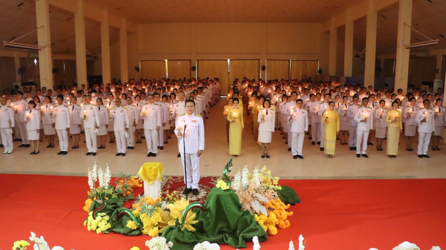 ‘ สสจ.นครพนม ’ ร่วมพิธีฯ ถวายเครื่องราชสักการะ และวางพานพุ่ม - จุดเทียนถวายพระพรชัยมงคล แด่พระบาทสมเด็จพระเจ้าอยู่หัว เนื่องในโอกาสเฉลิมพระชนมพรรษา 28 กรกฎาคม 2568