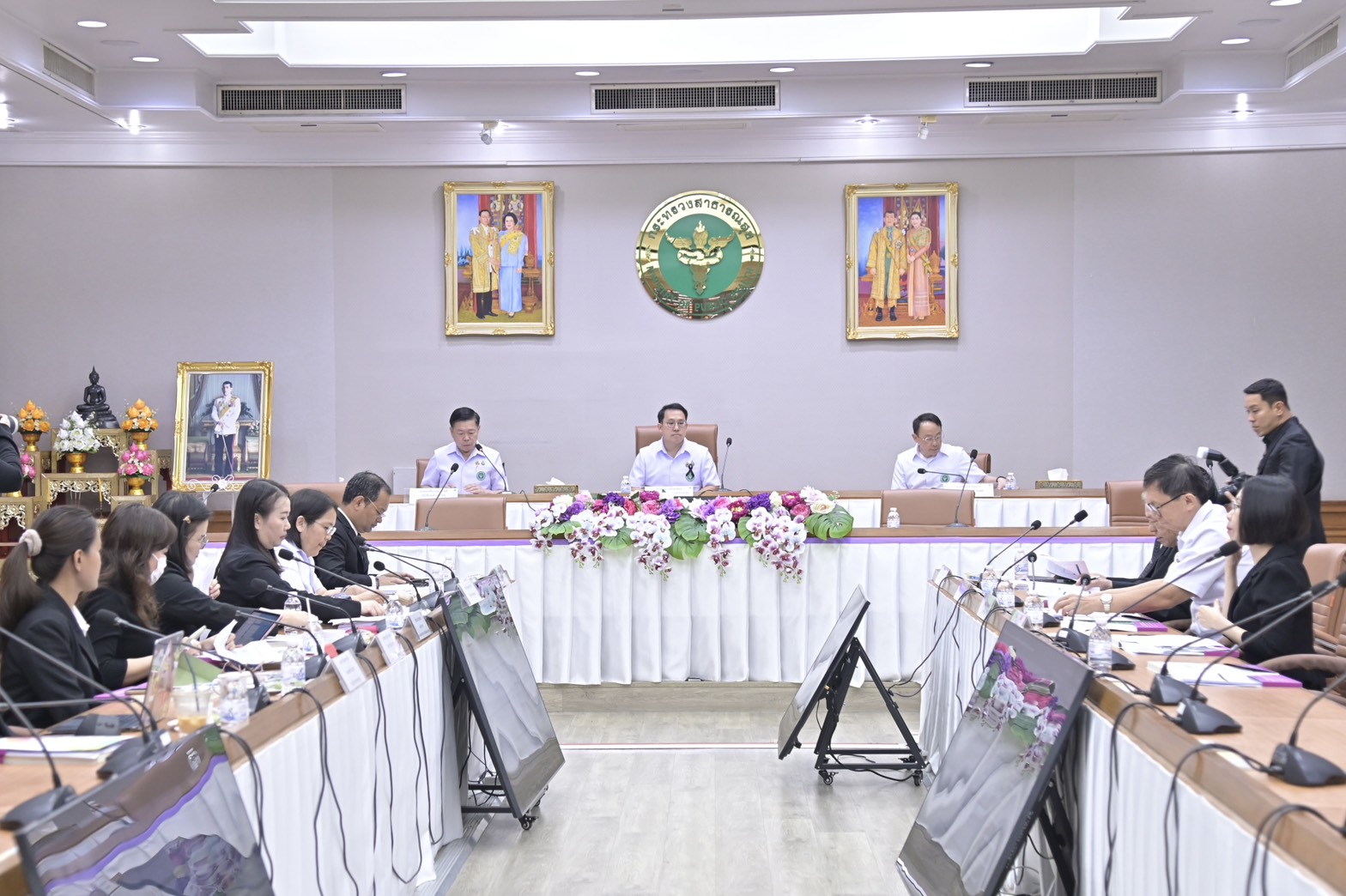 คกก.ควบคุมโรคจากการประกอบอาชีพฯ เห็นชอบร่างประกาศกำหนดประเภท ขนาด ลักษณะของแหล่งกำเนิดมลพิษฯ กรณี PM2.5 และหนุนตรวจสุขภาพแรงงานกลุ่มเสี่ยงที่ไม่มีนายจ้าง 5 โรค