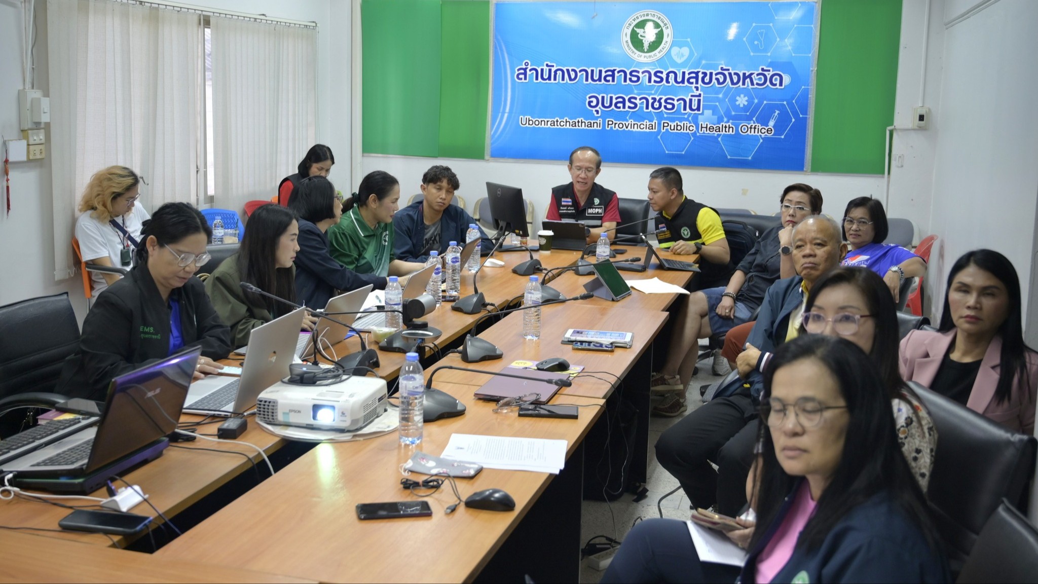 นพ.สสจ.อุบลฯ  ร่วมประชุม conference กับศูนย์ปฏิบัติการฉุกเฉินด้านการแพทย์และสาธา...