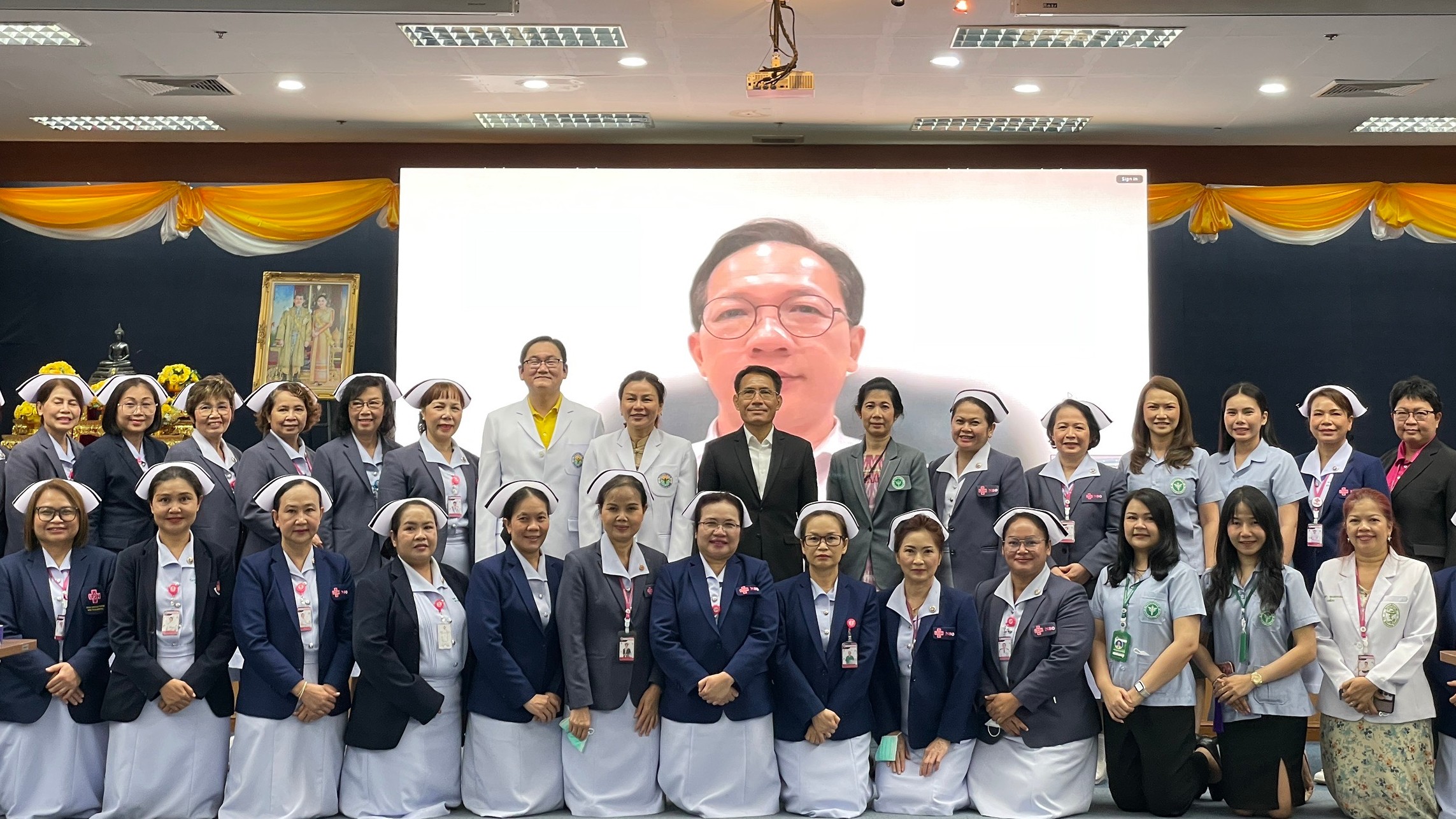 นพ.สสจ.หนองคาย ร่วมประชุมคณะกรรมการประเมินการจัดตั้งกลุ่มงานการพยาบาลการรับบริจา...