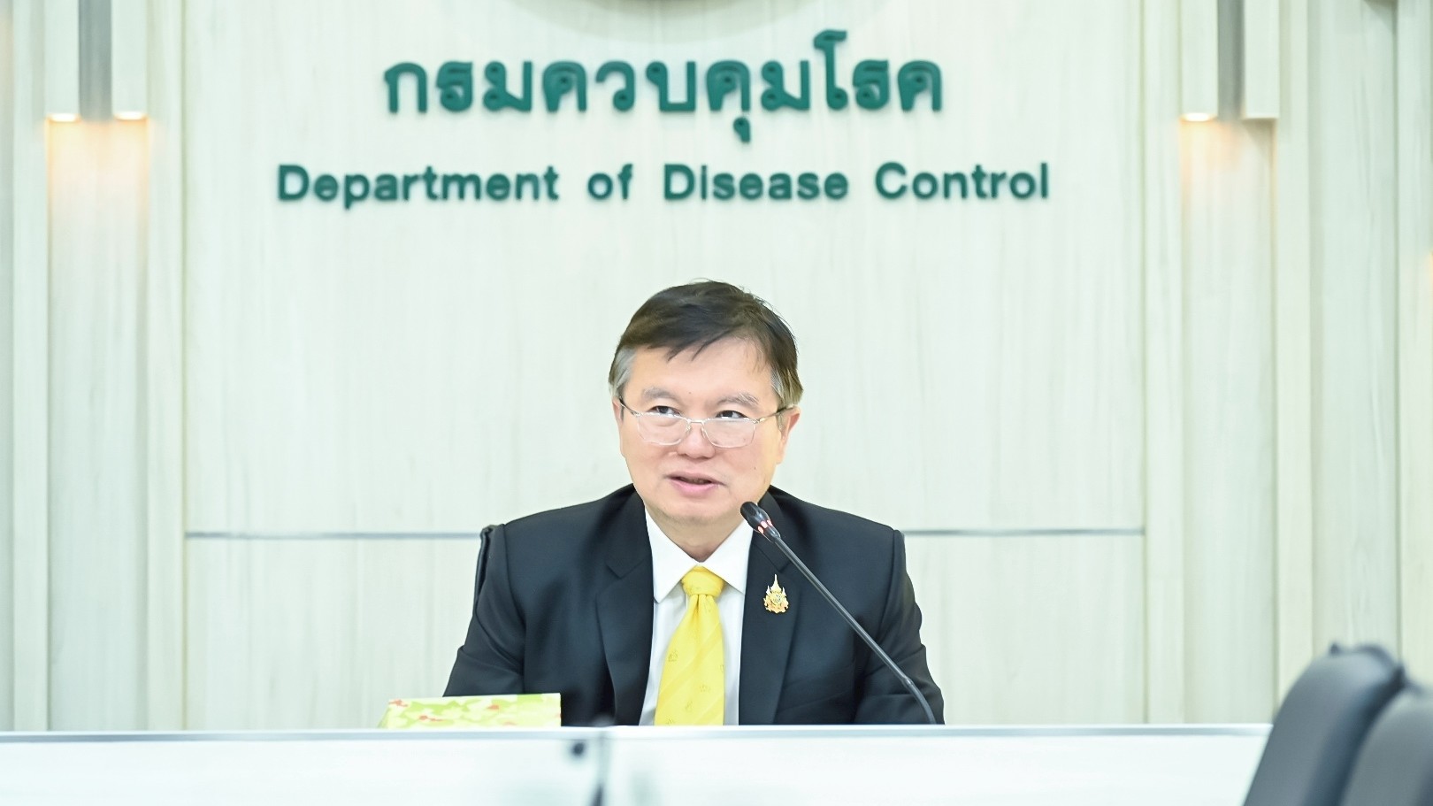 กรมควบคุมโรค เผยสถิติอุบัติเหตุทางถนน 10 ปี พบยอดผู้สูงอายุเสียชีวิตเพิ่มขึ้นอย่างต่อเนื่อง แนะแนวทางการขับขี่ปลอดภัยในผู้สูงอายุ เลี่ยงขับขี่ทางไกล เส้นทางไม่คุ้นเคย และการขับขี่กลางคืน