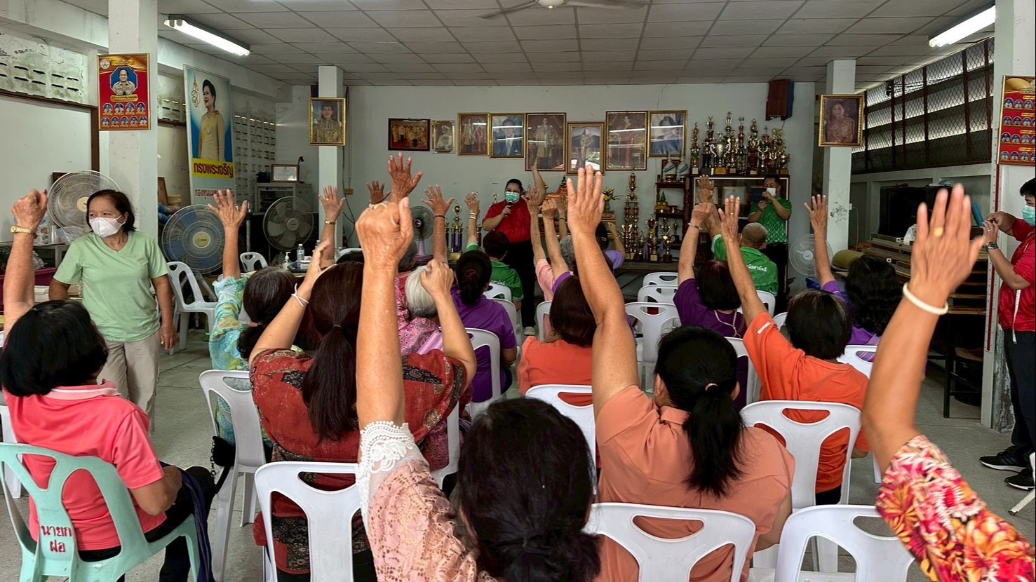 รพ.แม่สอด จัดโครงการเฝ้าระวังพฤติกรรมสุขภาพในกลุ่มผู้สูงอายุชุมชนบ้านเหนือสามัคคี เขตเทศบาลนครแม่สอด