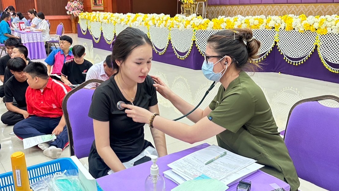 รพ.แม่สอด ออกตรวจสุขภาพและออกใบรับรองแพทย์เพื่อสมัครเข้าเรียนนักศึกษาวิชาทหาร