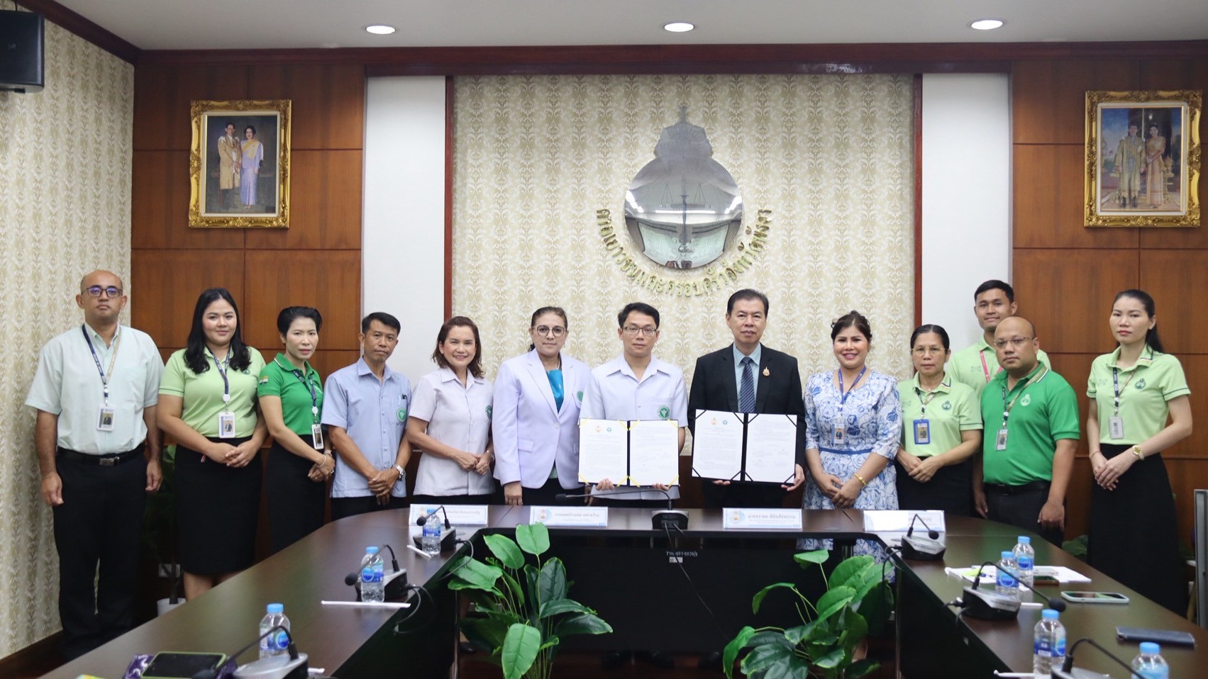 สำนักงานสาธารณสุขจังหวัดพังงา ร่วมลงนามบันทึกข้อตกลง (MOU) การดูแลด้านสุขภาพของบุคลากรศาลยุติธรรม ข้าราชการฝ่ายตุลาการศาลยุติธรรมบำนาญและบุคคลในครอบครัวของศาลยุติธรรม กับสำนักงานประจำศาลเยาวชนและครอบครัวจังหวัดพังงา