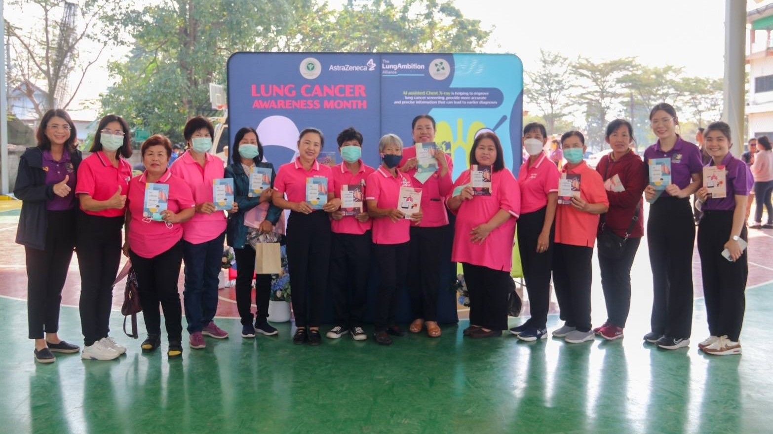 โรงพยาบาลมะเร็งลำปางจัดโครงการถ่ายทอดความรู้ และตรวจคัดกรองเพื่อค้นหาผู้ป่วยมะเร็งปอดเชิงรุกในประชาชนกลุ่มเสี่ยงจังหวัดลำปาง