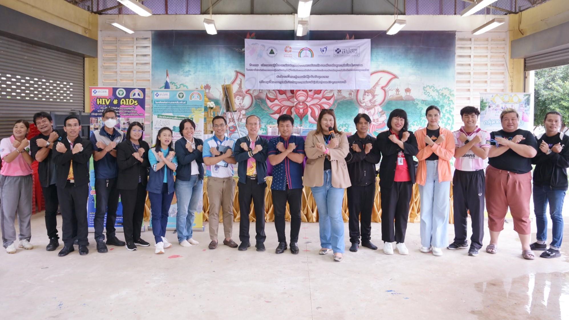 นพ.สสจ.อุบลฯ ประธานคณะติดตามการดำเนินงาน โครงการสร้างเสริมสุขภาพและป้องกันควบคุมโรคระดับเขต (PPA) เขต ๑๐ อุบลราชธานี ในการติดตามเยี่ยมประเด็น “โครงการเพิ่มประสิทธิภาพความรอบรู้อนามัยเจริญพันธ์ โรคติดต่อทางเพศสัมพันธ์ ลดการรังแกกันและสร้างเสริมสุขภาพจิตในเ