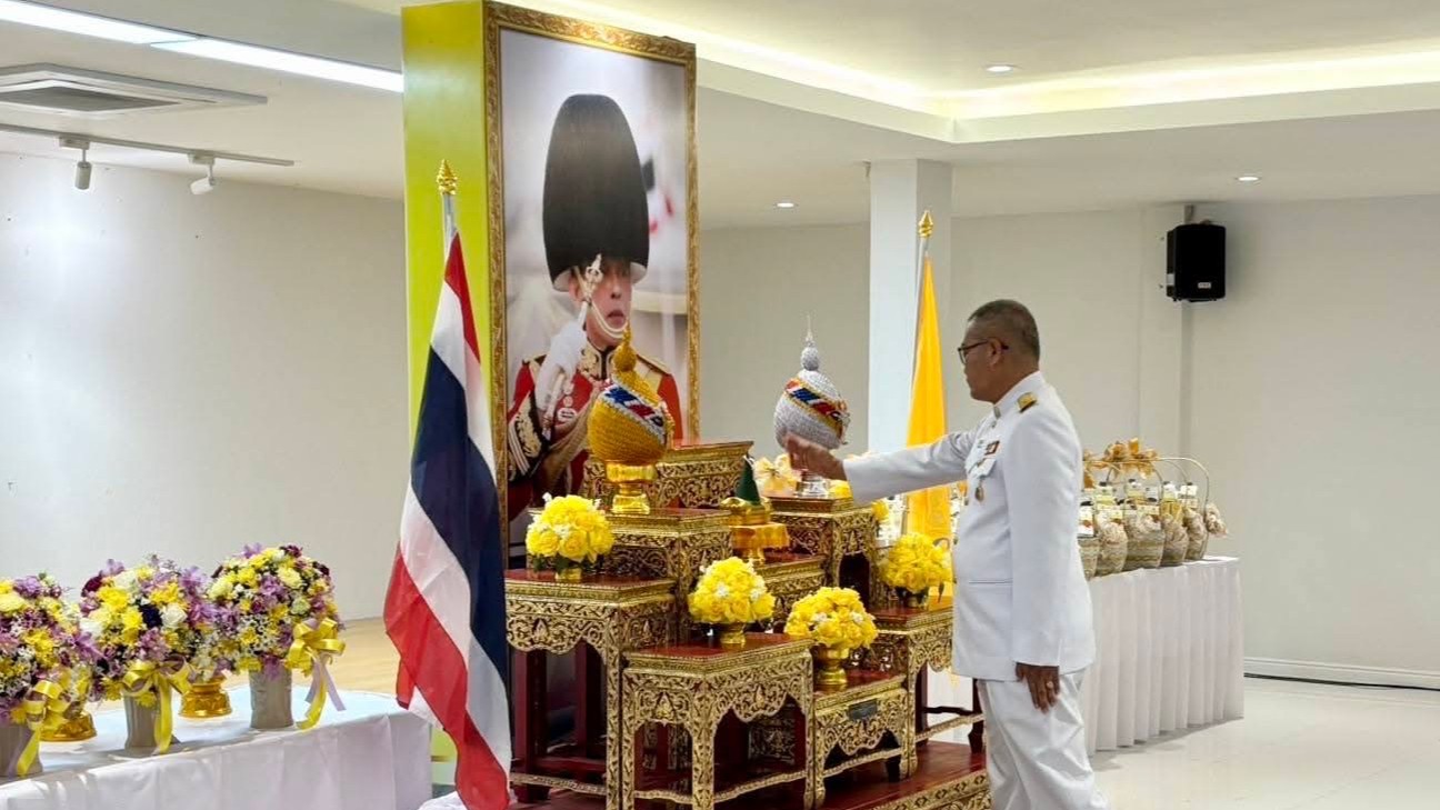 พระบาทสมเด็จพระเจ้าอยู่หัว และสมเด็จพระนางเจ้าฯ พระบรมราชินี ทรงแสดงความห่วงใยต่อกำลังพลที่ได้รับบาดเจ็บจากเหตุการณ์ความไม่สงบในพื้นที่ชายแดนไทย–กัมพูชา