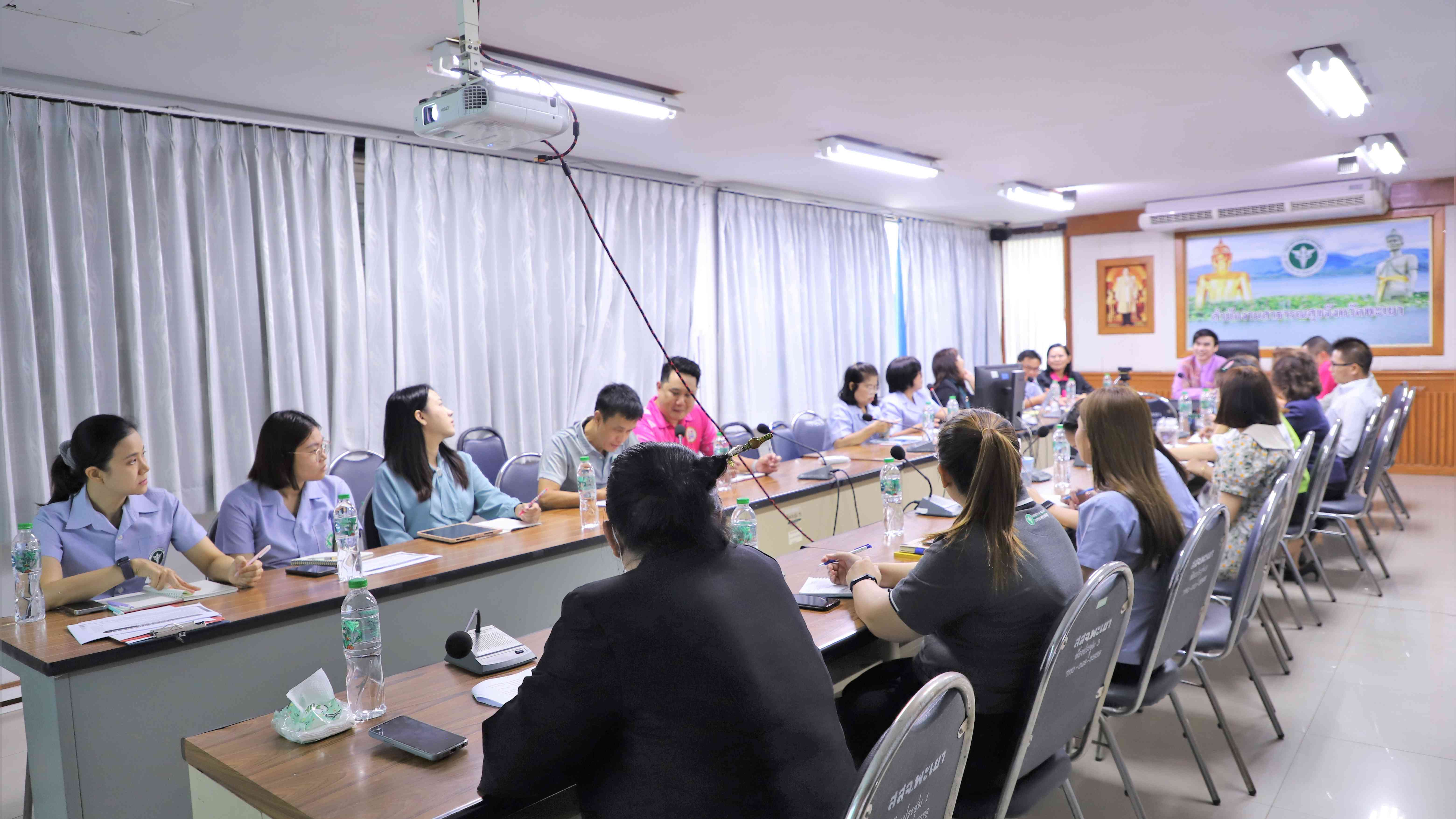 ประชุมเตรียมความพร้อมคณะทำงานเวทีแลกเปลี่ยนเรียนรู้การพัฒนางานวิจัยและนวัตกรรมบริการสุขภาพจังหวัดพะเยา ประจำปี พ.ศ. 2568
