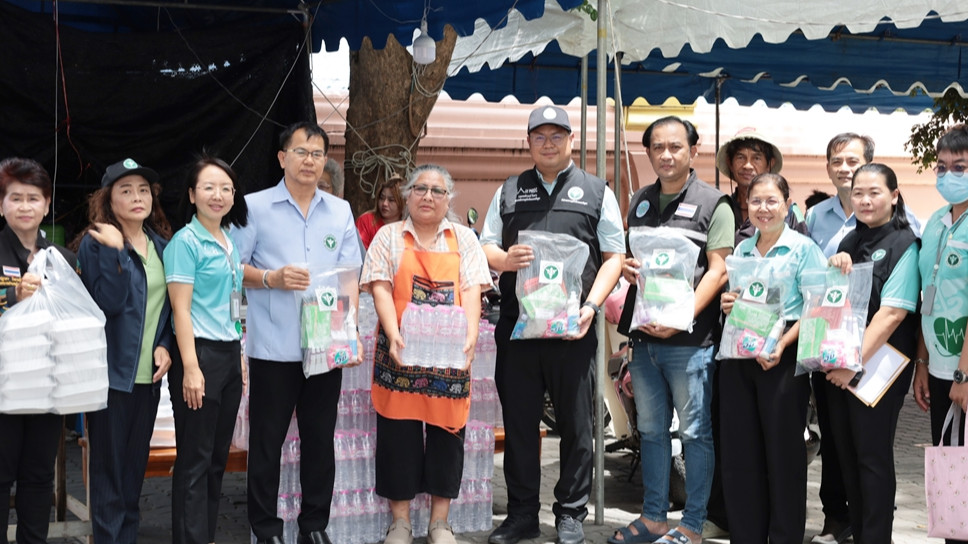 หมอใหญ่กรุงเก่า: ลงพื้นที่ พร้อมเยี่ยมให้กำลังใจเจ้าหน้าที่ ในการปฏิบัติหน้าที่ใ...