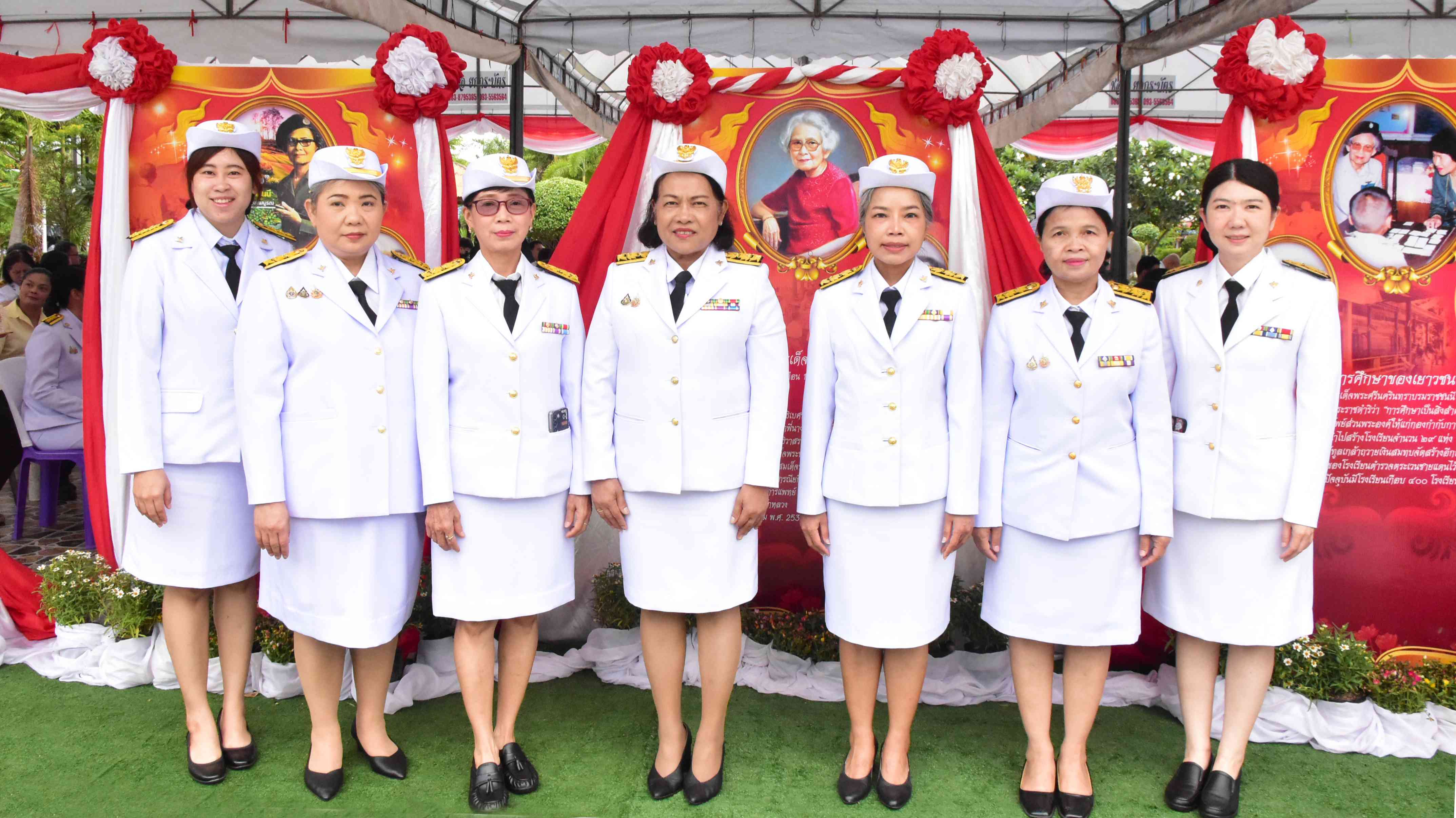 โรงพยาบาลสมุทรสาคร พิธีถวายราชสักการะเนื่องในวันคล้ายวันสวรรคตของสมเด็จพระศรีนครินทราบรมราชชนนี