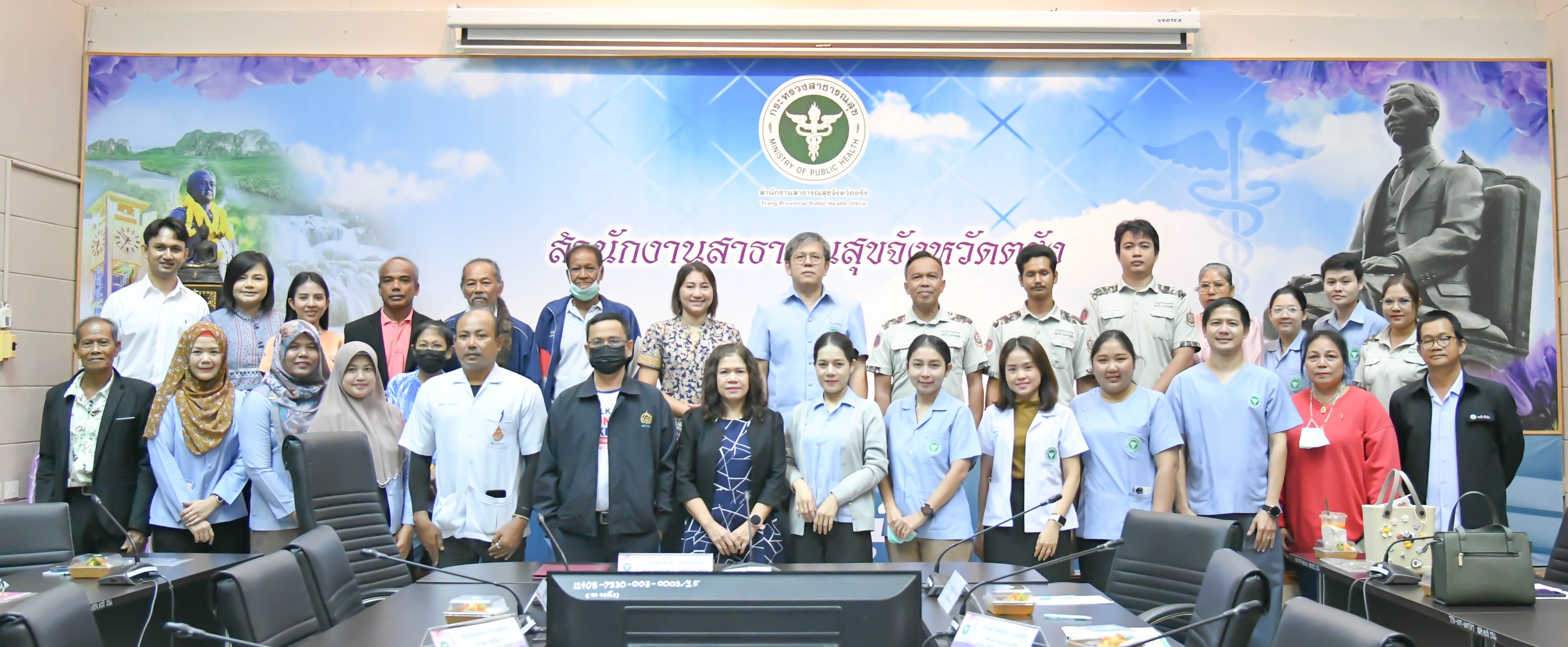 สธ.ตรัง จัดโครงการพัฒนาศักยภาพ ความรู้ ทักษะ และเสริมสร้างความเข้าใจพันธุ์พืชสมุนไพรไทย จังหวัดตรัง เพื่อการอนุรักษ์ คุ้มครองพืชสมุนไพรจังหวัดตรัง