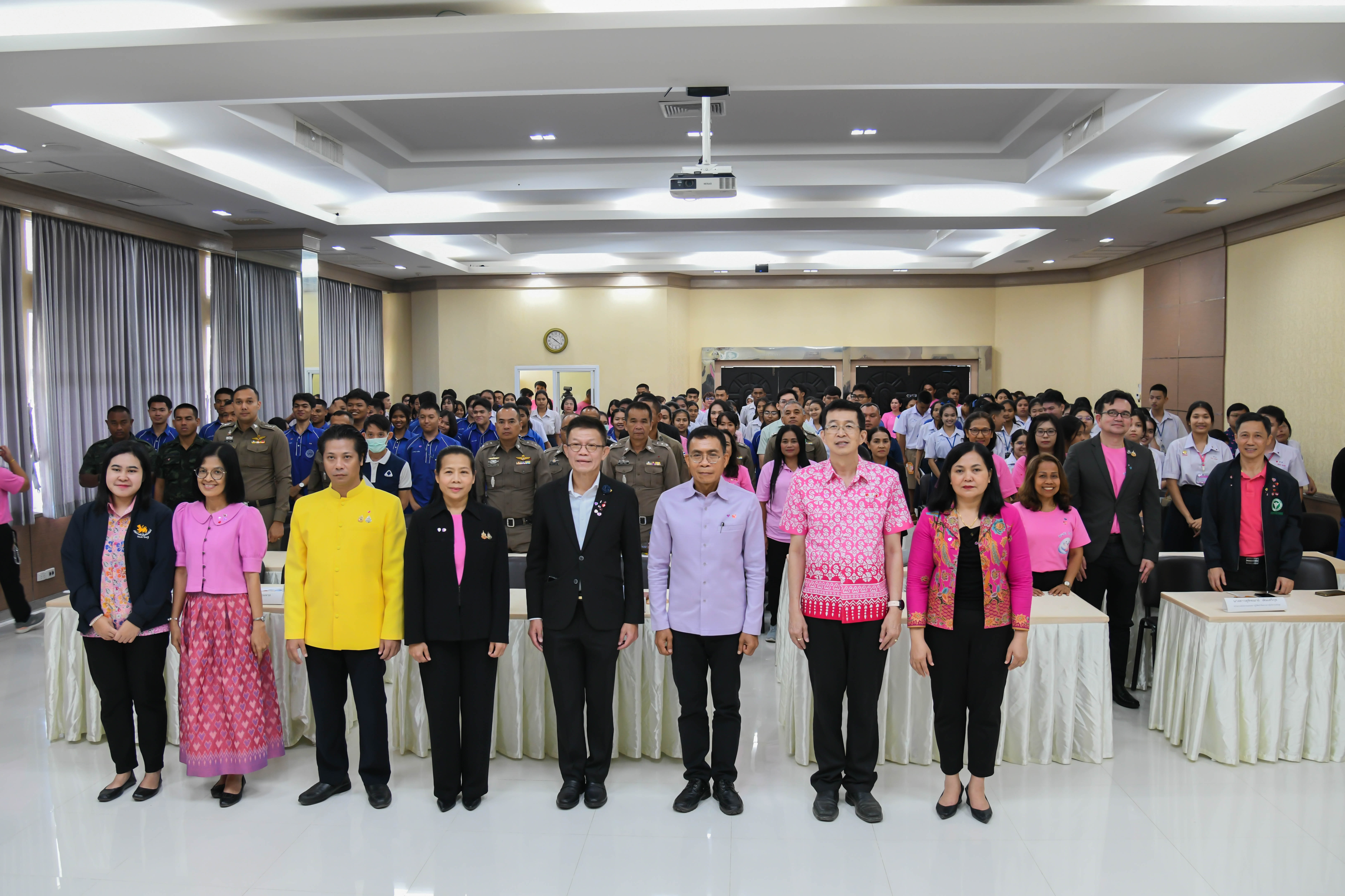 สธ.ตรัง โดยสำนักงานสาธารณสุขจังหวัดตรัง ร่วมงานโครงการสื่อสารประชาสัมพันธ์ นวัตกรรมและห้องปฏิบัติการศูนย์วิทยาศาสตร์ที่ ๑๒/๑ ตรัง