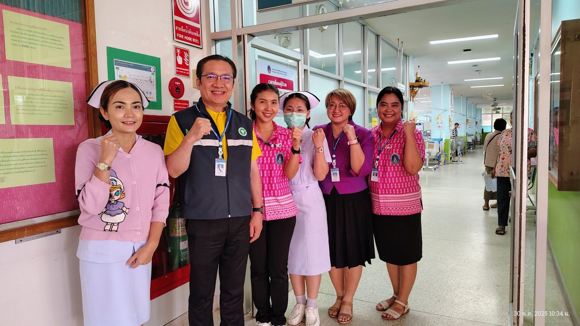 ผู้อำนวยการโรงพยาบาลสมเด็จพระยุพราชเดชอุดม  ลงเยี่ยม หอผู้ป่วยใน โสต ศอ นาสิก จักษุ