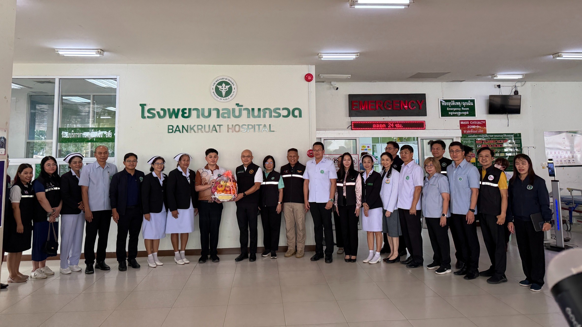 รพ.บุรีรัมย์ ร่วมลงพื้นที่ติดตามสถานการณ์ชายแดนไทย-กัมพูชา และให้กำลังใจบุคลากรทางการแพทย์ในพื้นที่