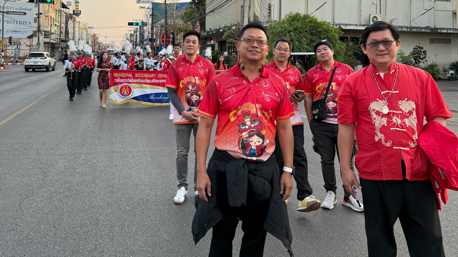 สสจ.สกลนคร “ร่วมขบวนแห่วัฒนธรม 3 เชื้อชาติ ไทย จีน เวียดนาม และร่วมเป็นเกียรติในพิธีเปิดงาน “ตรุษไทสกล” ประจำปี 2568”