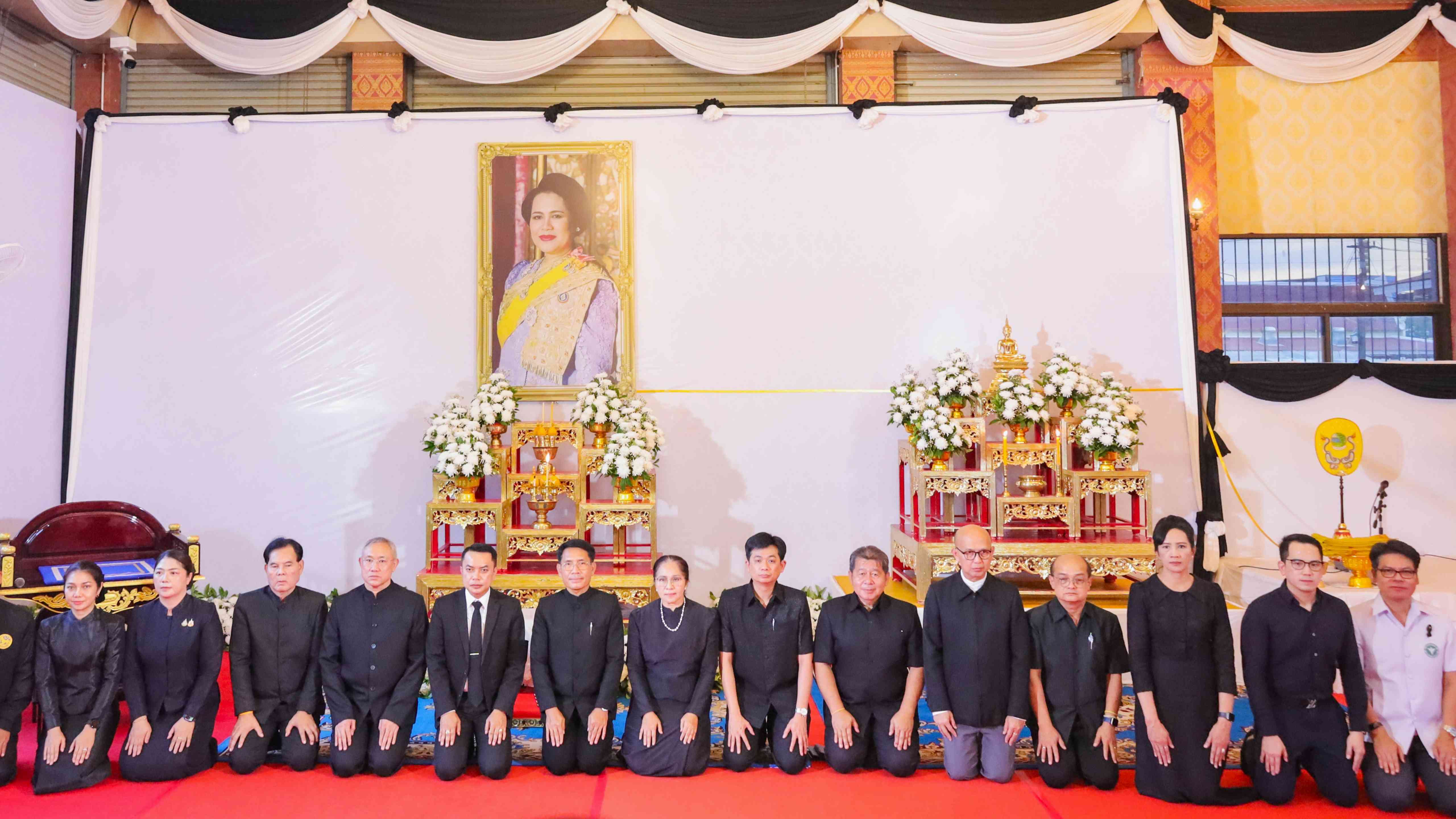 สสจ.หนองคาย ร่วมกับ หน่วยงานภาครัฐ เป็นเจ้าภาพในพิธีบำเพ็ญกุศล สวดพระอภิธรรม อุท...