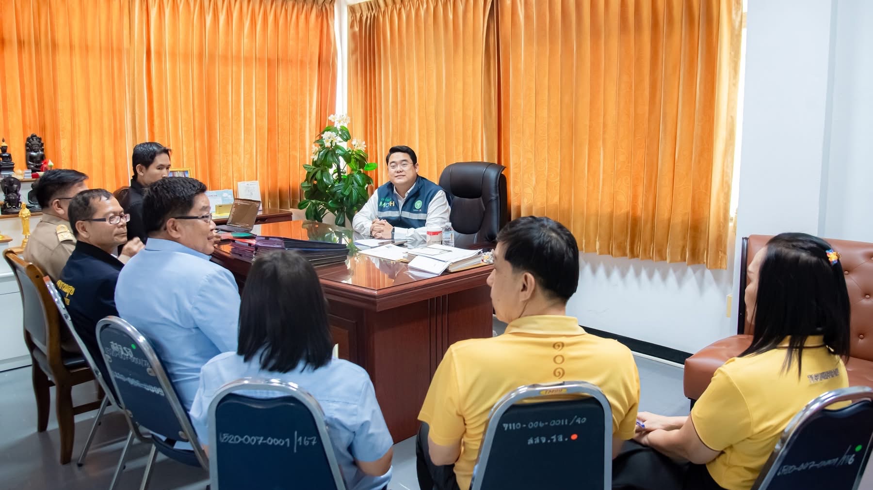 ประชุมรองนายแพทย์สาธารณสุขจังหวัดร้อยเอ็ด และผู้ช่วยนายแพทย์สาธารณสุขจังหวัดร้อย...