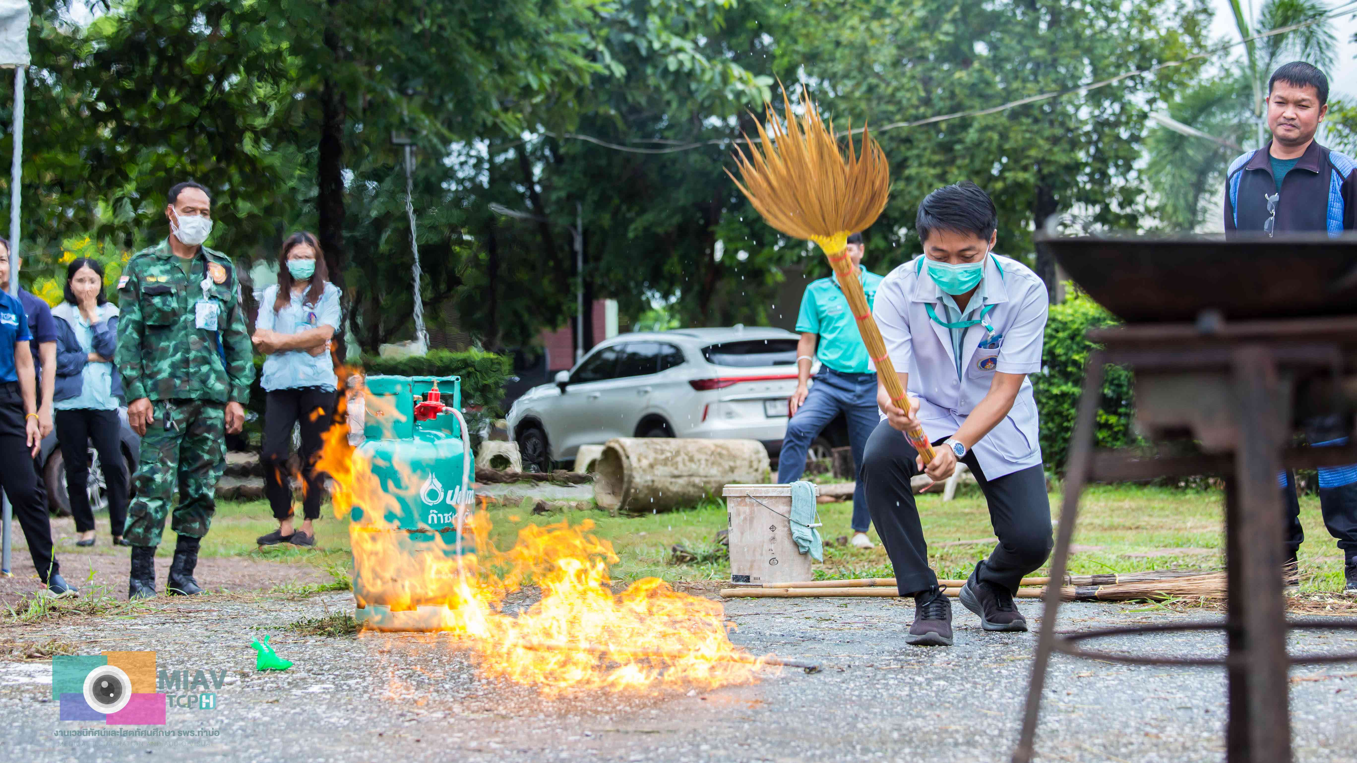 โรงพยาบาลสมเด็จพระยุพราชท่าบ่อ จัดอบรมเชิงปฏิบัติการซ้อมแผนป้องกันและระงับอัคคีภัย ประจำปี 2568
