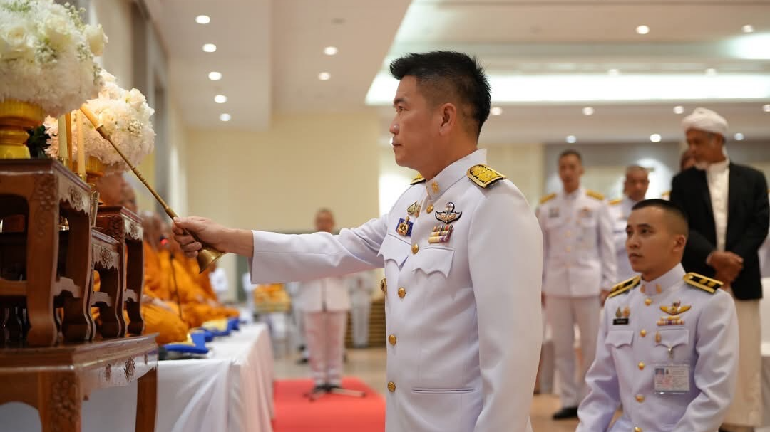 โรงพยาบาลพังงา ร่วมพิธีเจริญพระพุทธมนต์และทำบุญตักบาตร เนื่องในโอกาสพระราชพิธีสม...