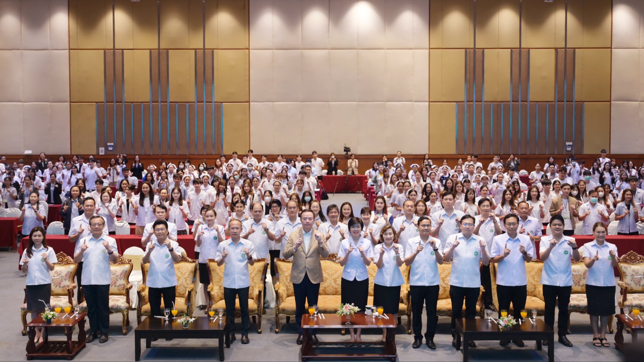 นพ.สสจ.อุบลฯ ร่วมเป็นเกียรติ ในพิธีเปิดโครงการ “อบรมข้าราชการพลเรือนบรรจุ ใหม่ ห...