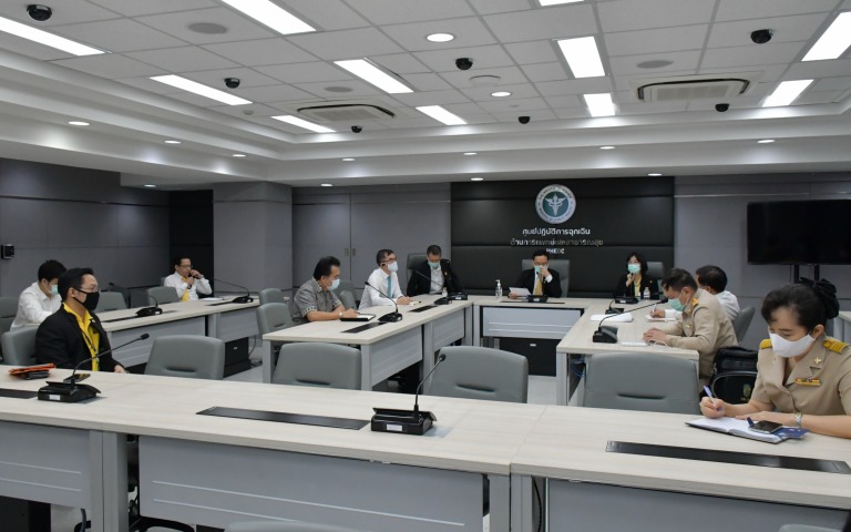 ประชุมก่อนแถลงข่าว COVID-19 ….. (13 เมษายน 2563)