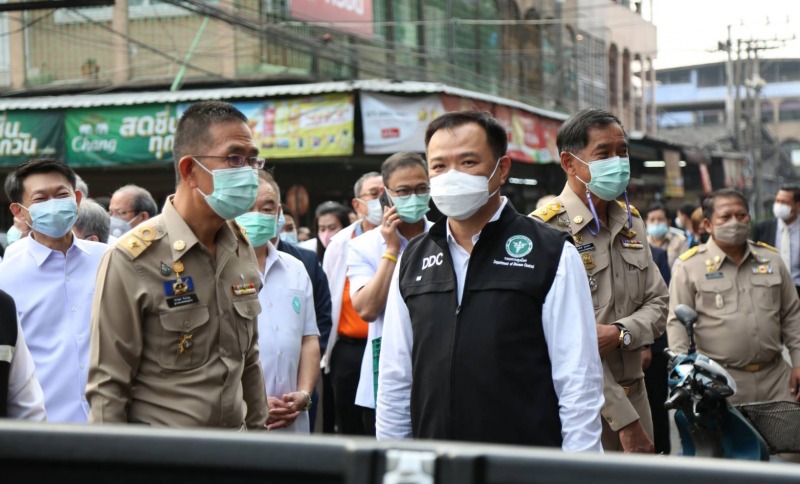 อนุทิน ลงพื้นที่ตลาด จ.ปทุมธานี ติดตามการควบคุมโควิด 19